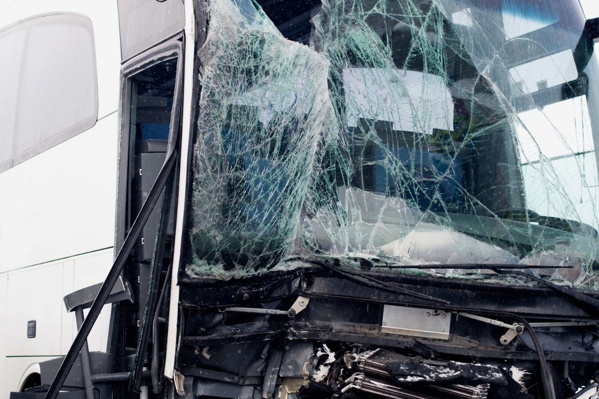 Mehrere Tote bei schwerem Busunfall auf Autobahn