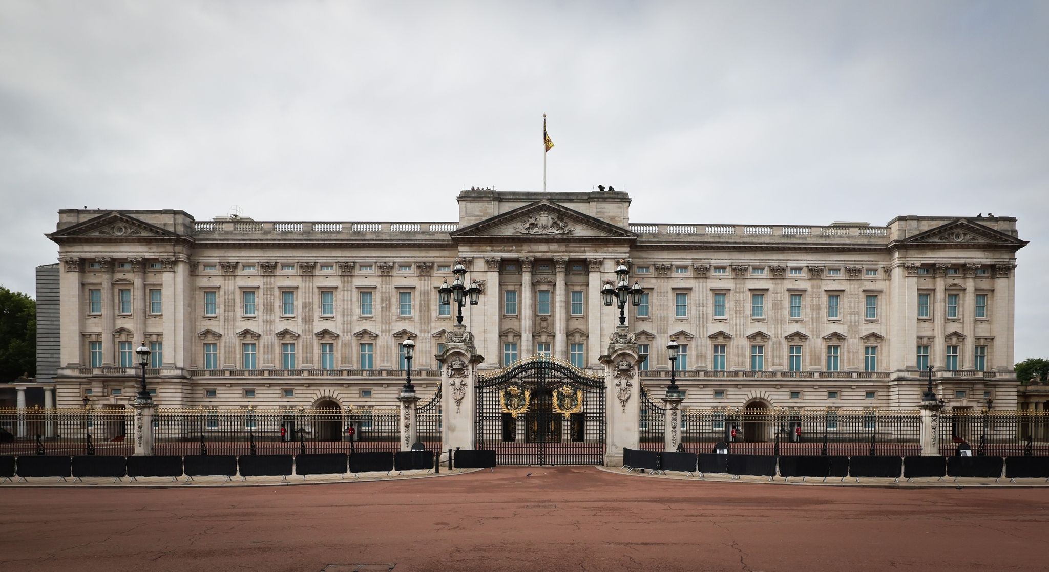 Festnahme und Explosion am Buckingham-Palast