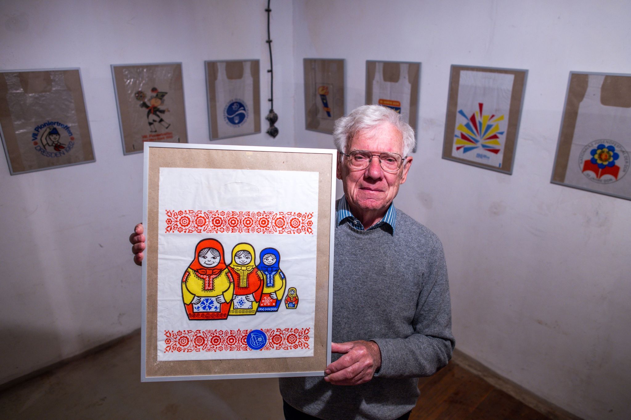 Rentner sammelt Zehntausende Plastiktüten