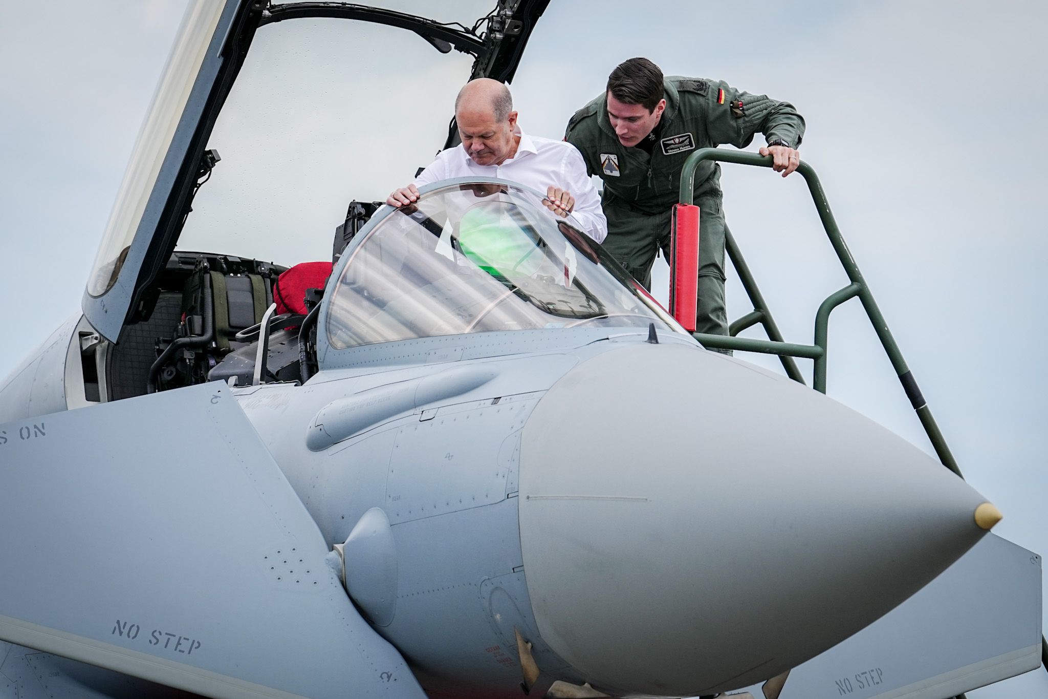 Kanzler Scholz beim Luftwaffen-Manöver «Air Defender»