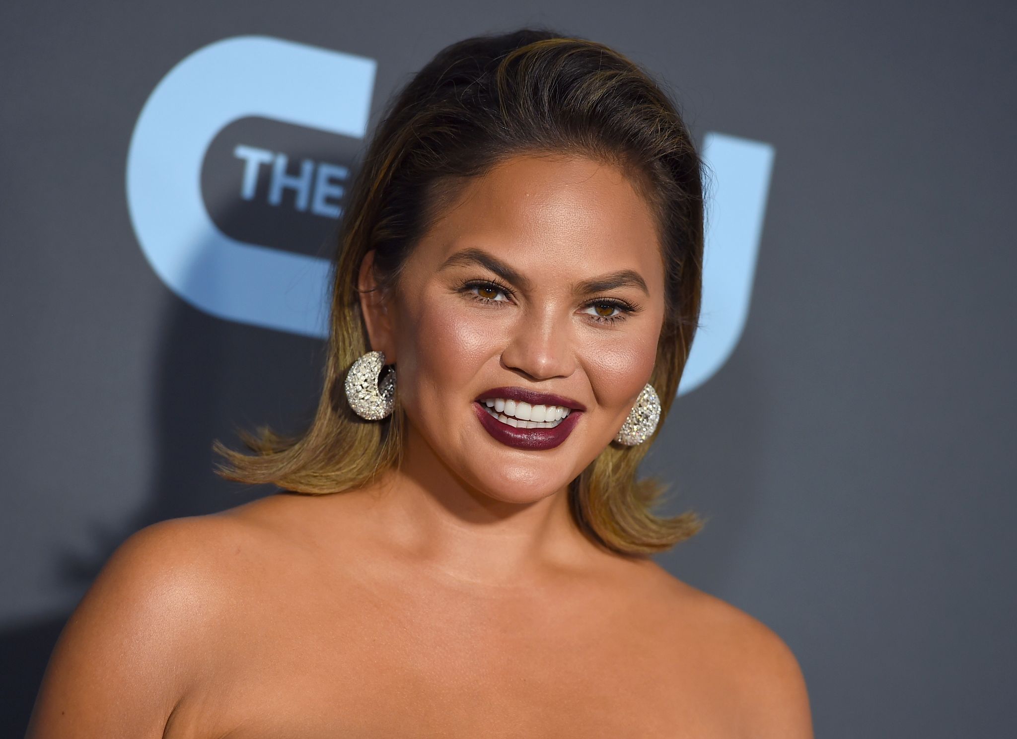 Chirurg warnt vor Schönheits-OP für schmale Wangen