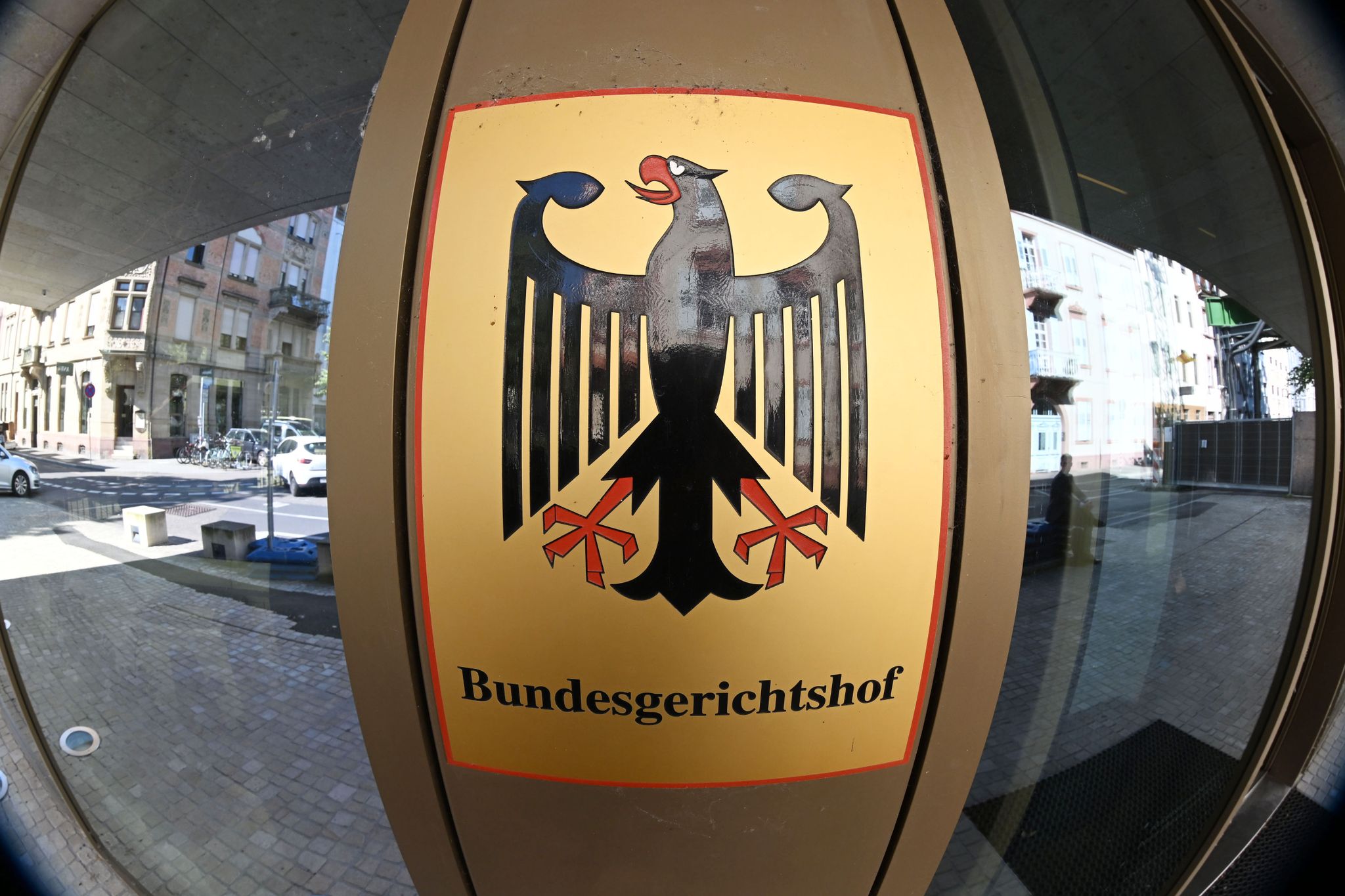 Tatwaffe an Lübcke-Mörder verkauft? BGH prüft Teilfreispruch