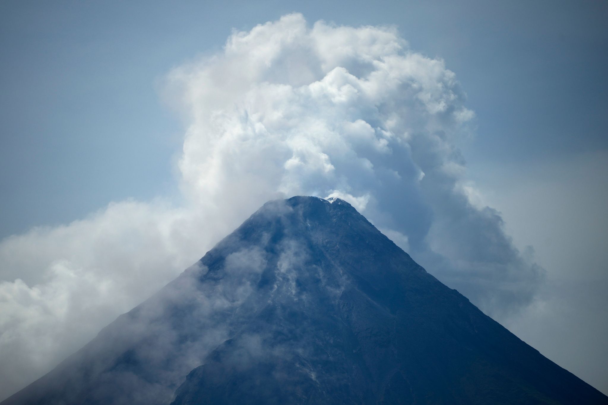 Philippinen: 20.000 Menschen am Vulkan Mayon evakuiert