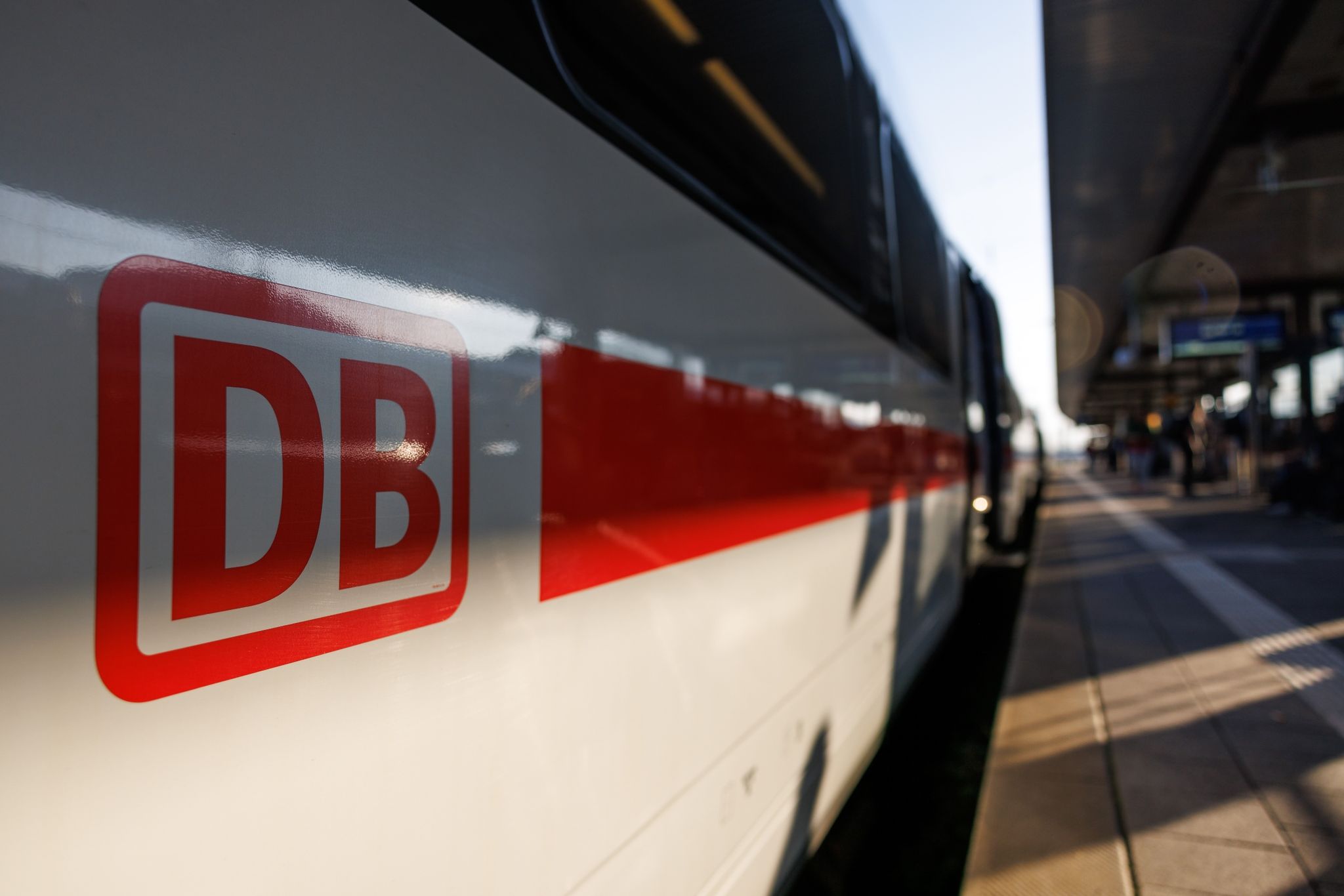 Bahn vor langer Runde im Tarifstreit – EVG droht mit Streik