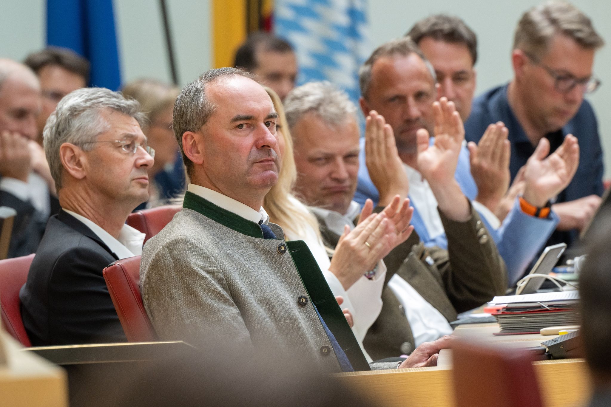 Bayern: CSU und Freie Wähler lehnen Aiwangers Entlassung ab