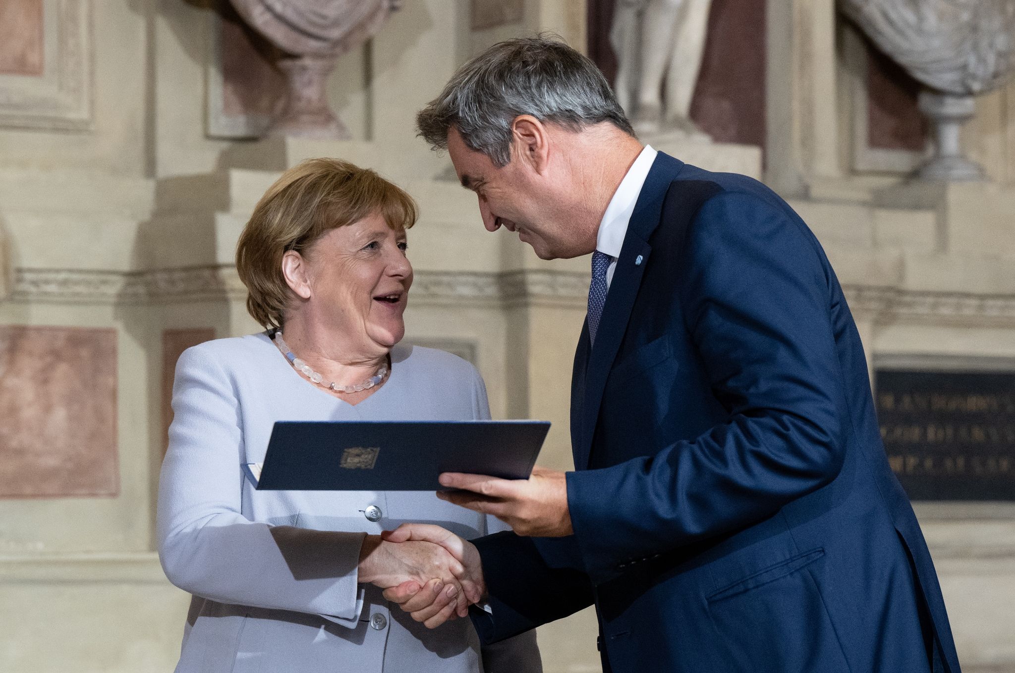 Merkel erhält bayerischen Verdienstorden