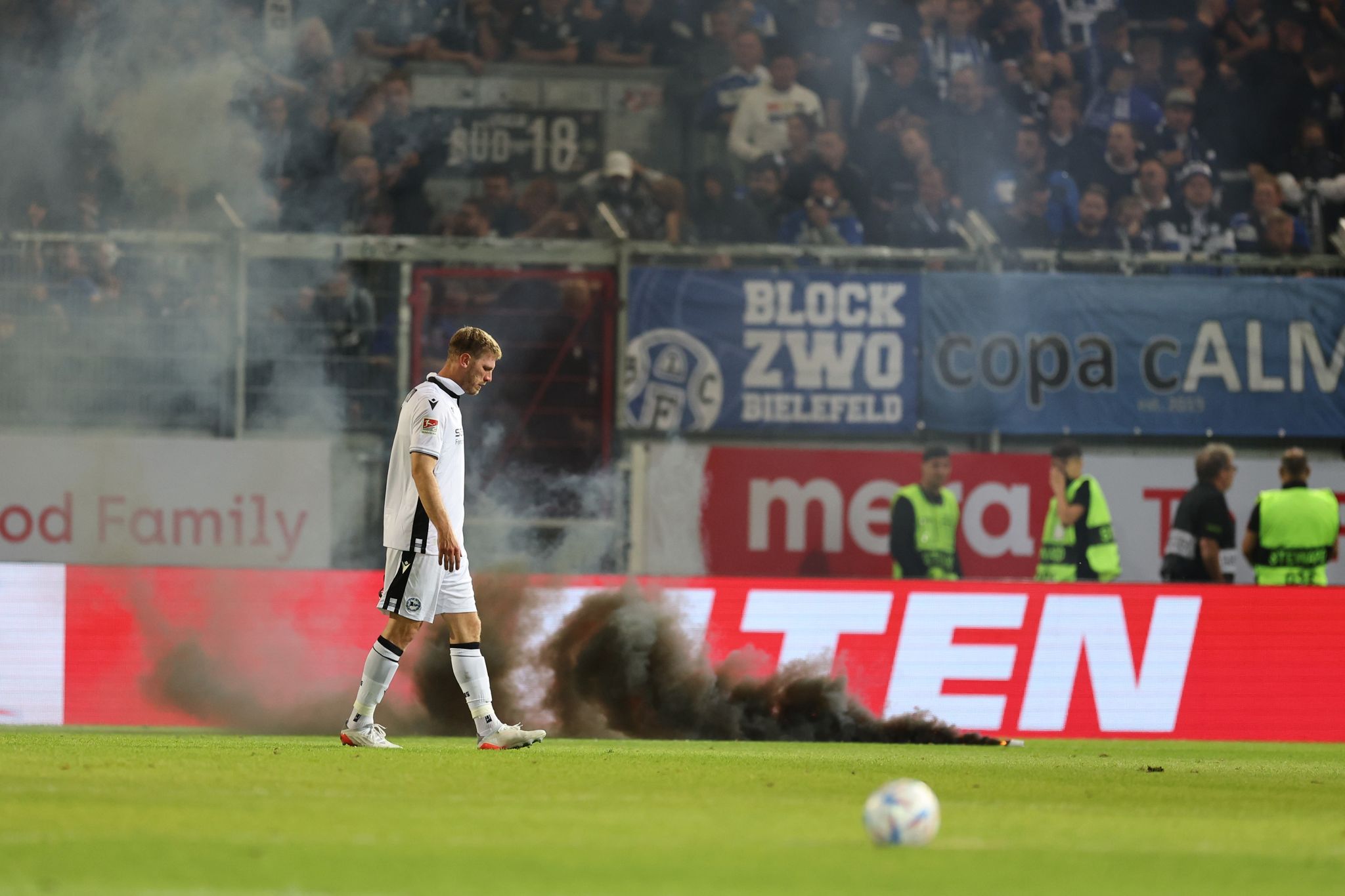 Hoffnungslose Arminia am Abgrund: Zumindest Würde bewahren