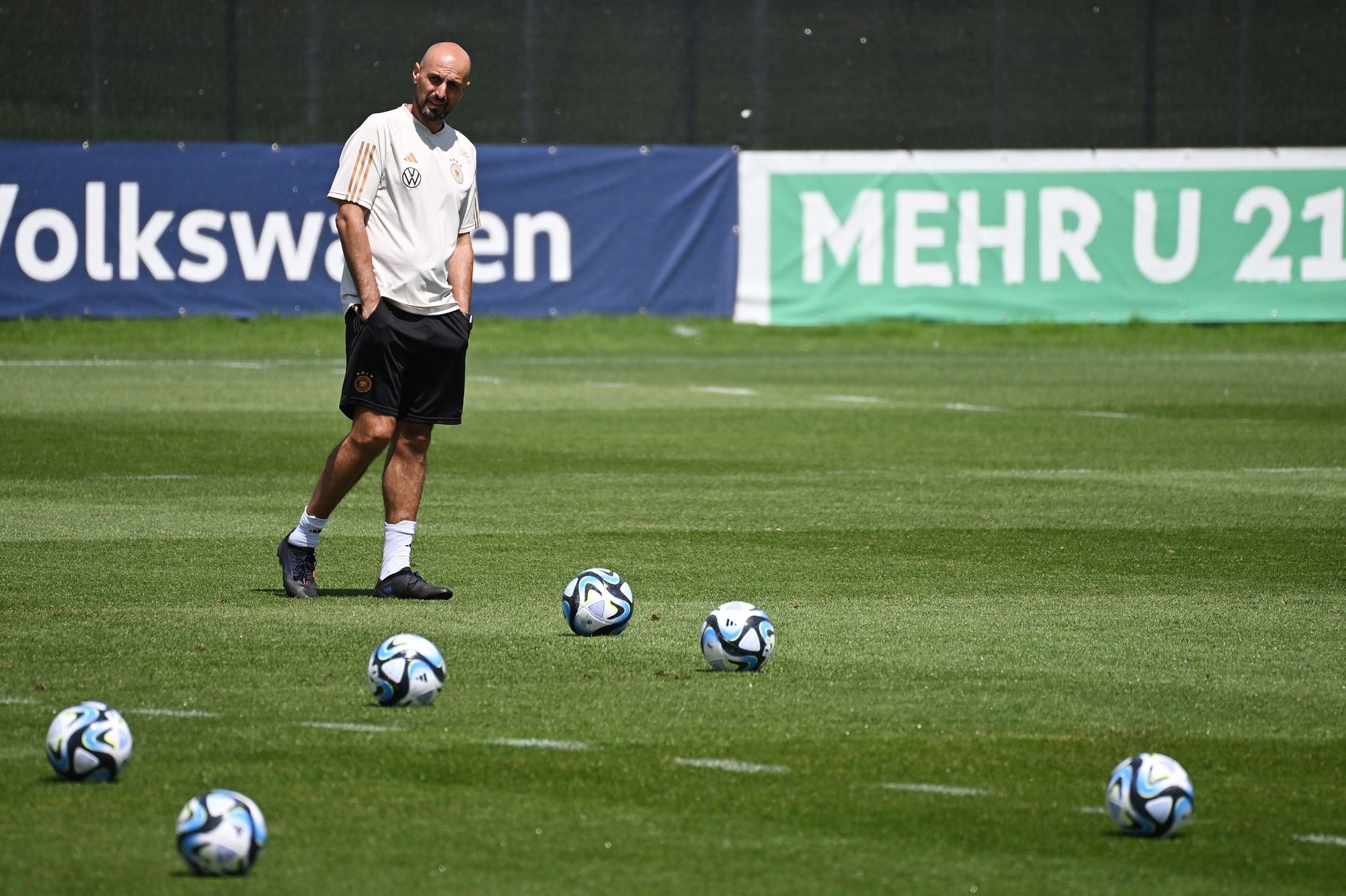 U21-EM-Endrunde: Di Salvo muss Kader reduzieren