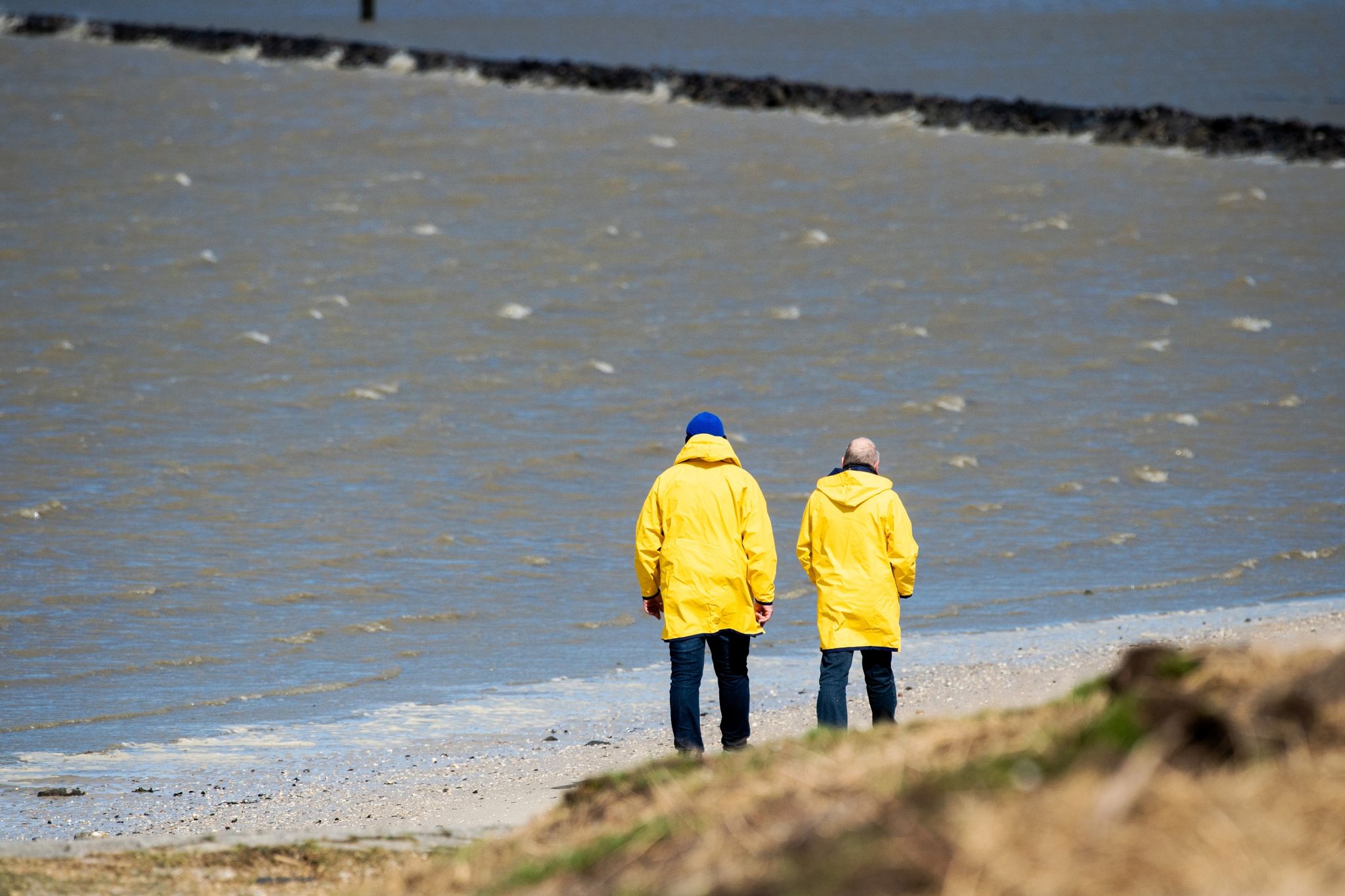 200 Jahre Regenmantel – Friesennerz in der Krise