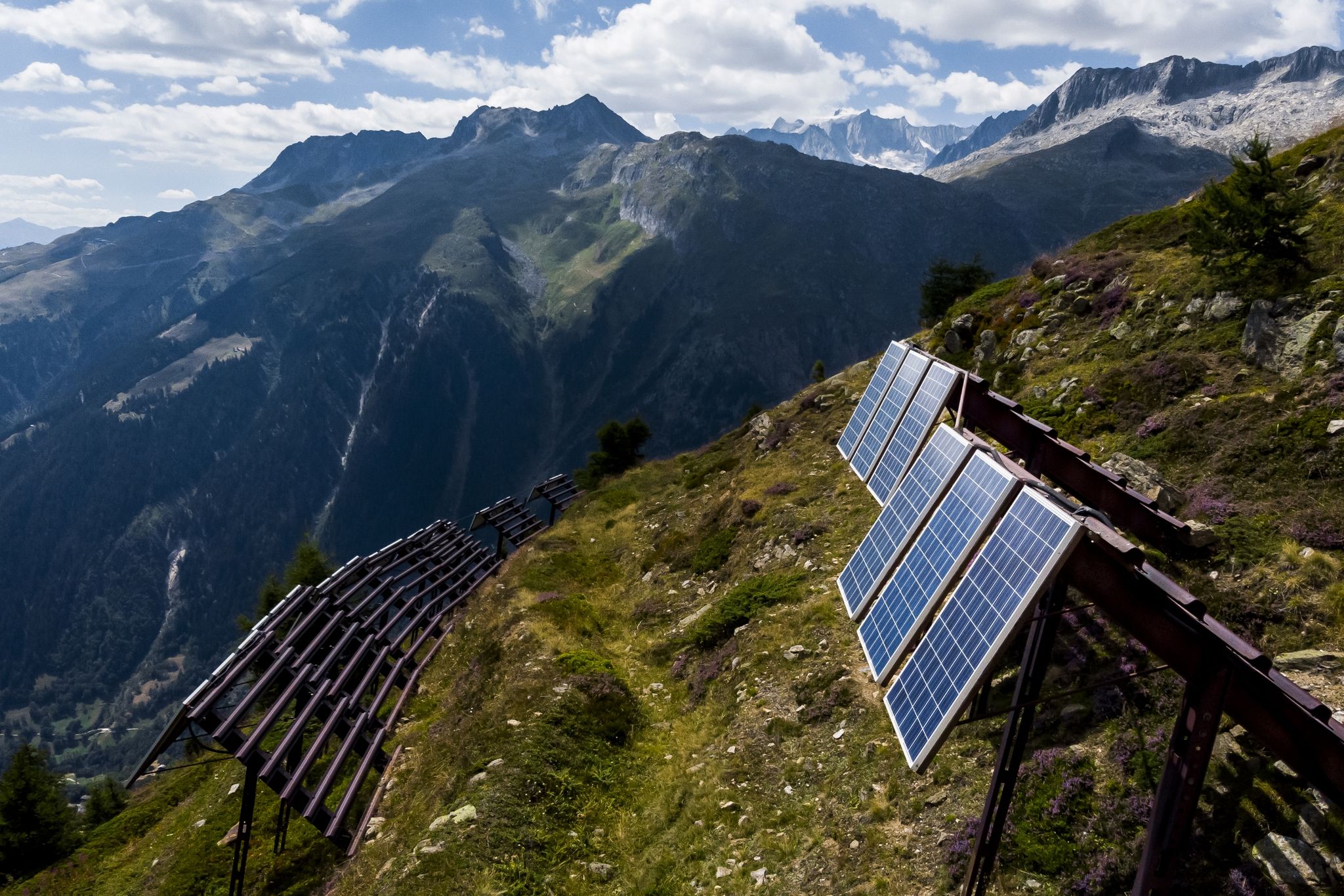 Schweiz für Klimaneutralität und höhere Unternehmenssteuern