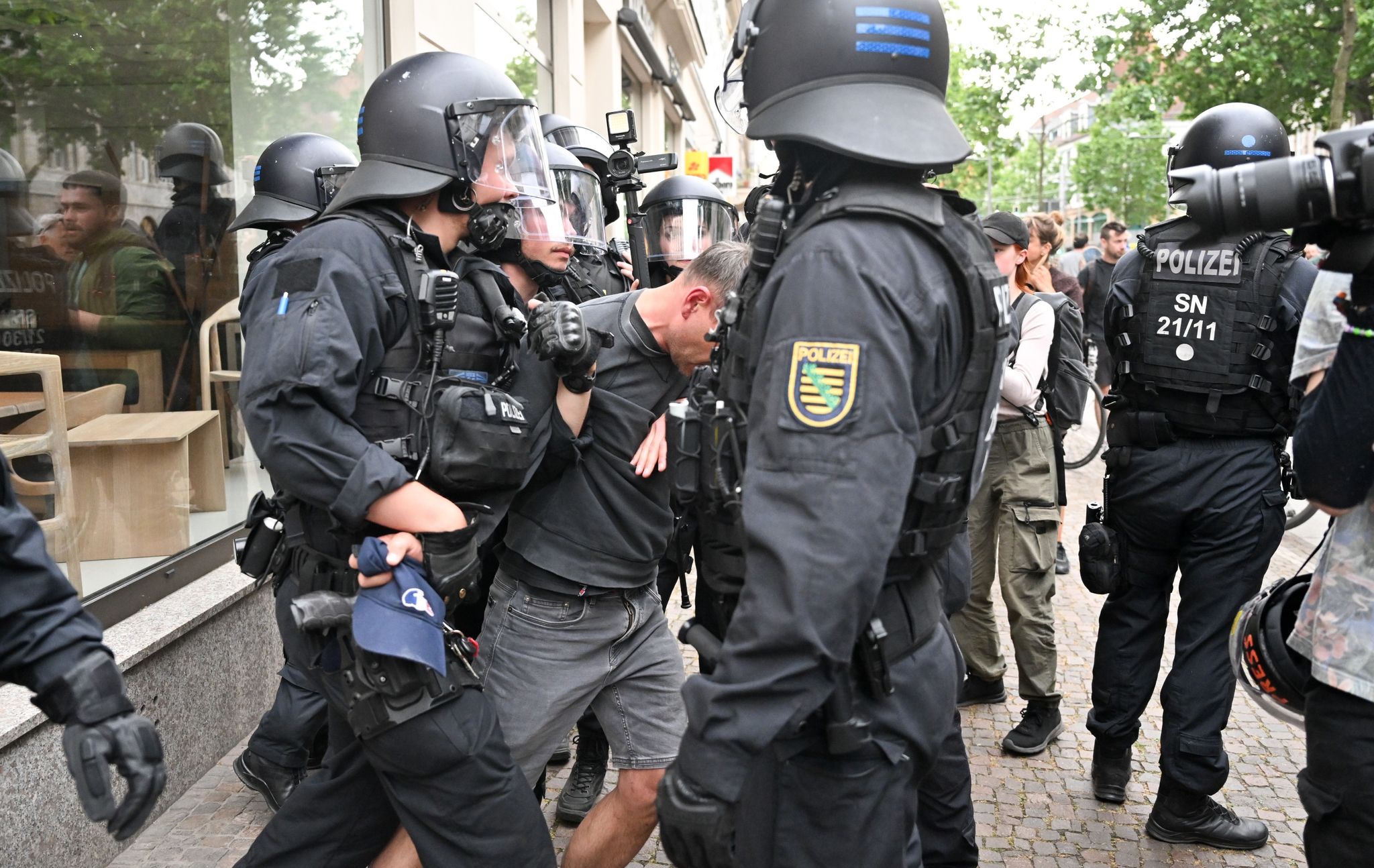 Nach «Tag X»: Erneut Demonstranten in Leipzig auf der Straße