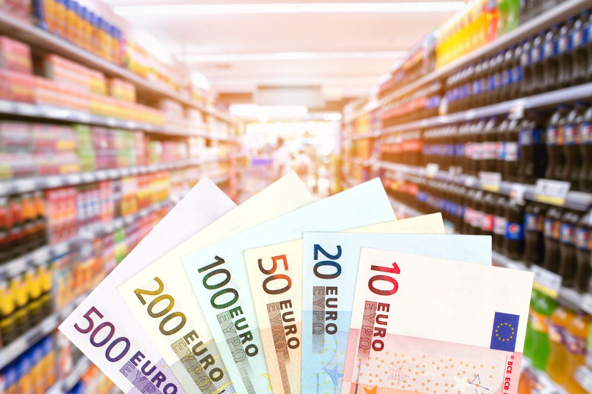 Umfrage: Viele Bürger sparen beim Lebensmittel-Einkauf