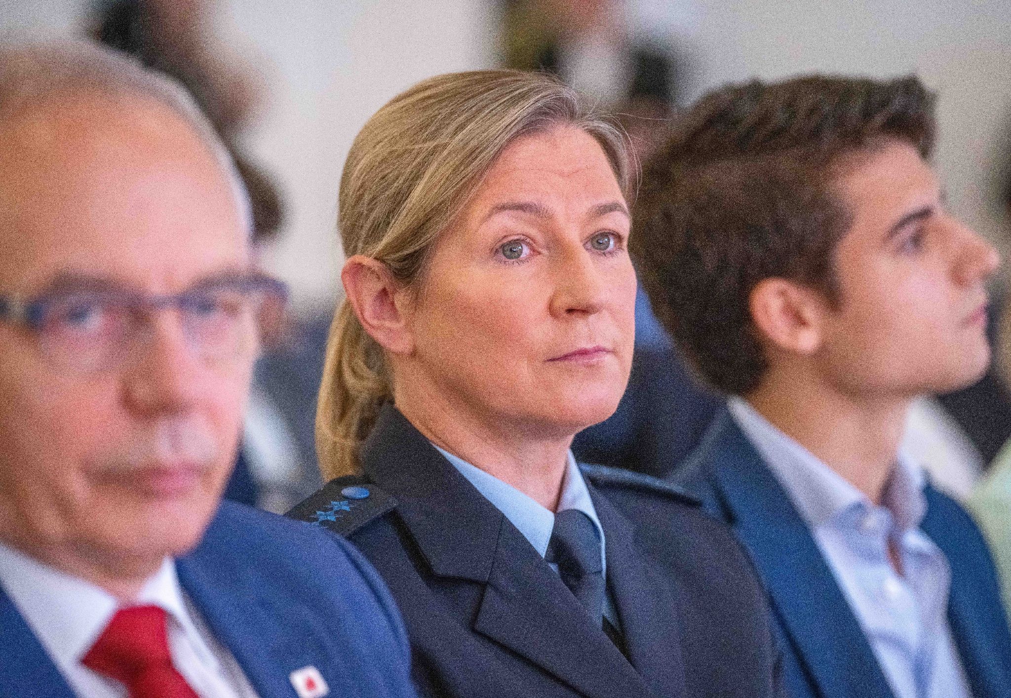 Kritik an Pechstein in Uniform – Merz: «Auftritt brillant»