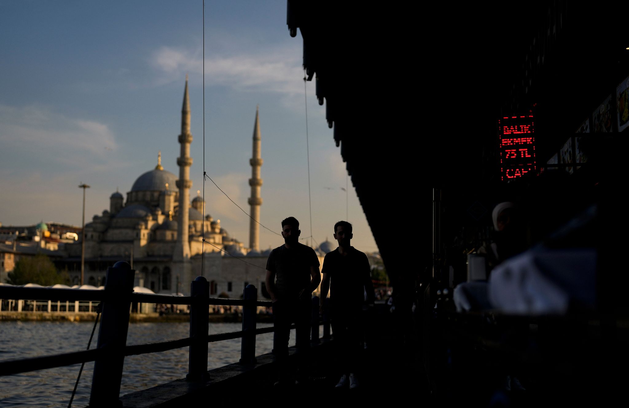 Mehrheit der jungen Türken will ins Ausland gehen