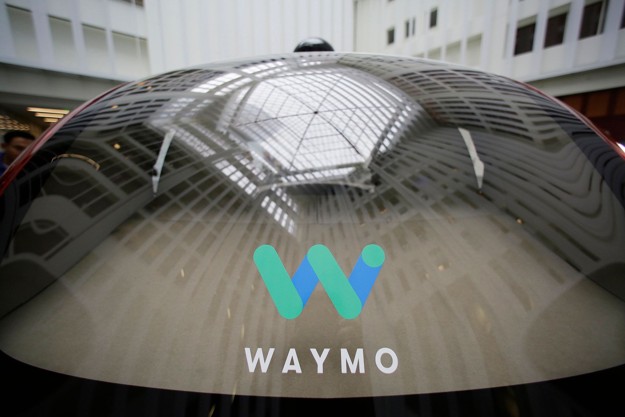 Waymo zieht Robotaxis selbstfahrenden Lastwagen vor