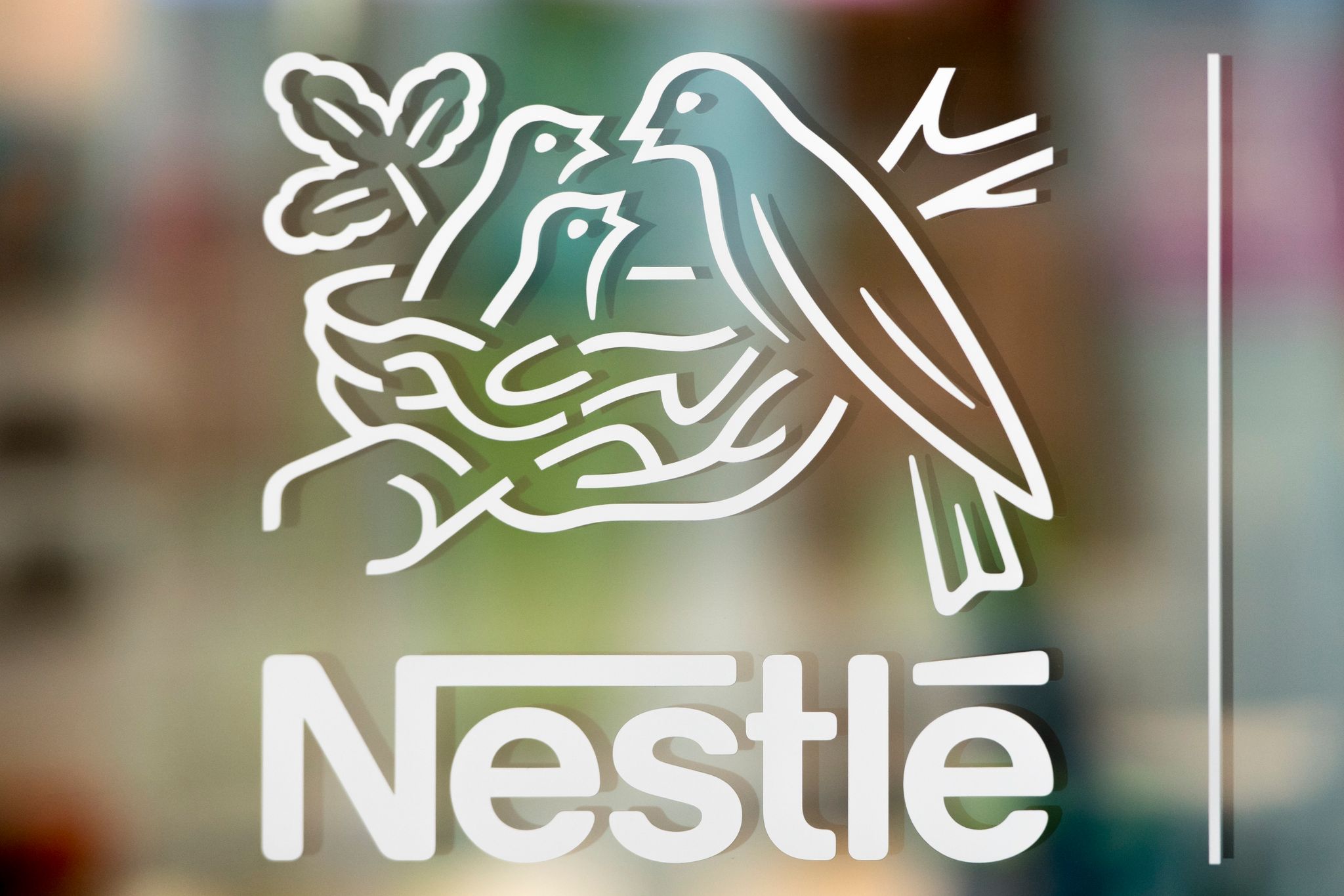 Nestlé legt mit Preiserhöhungen zu