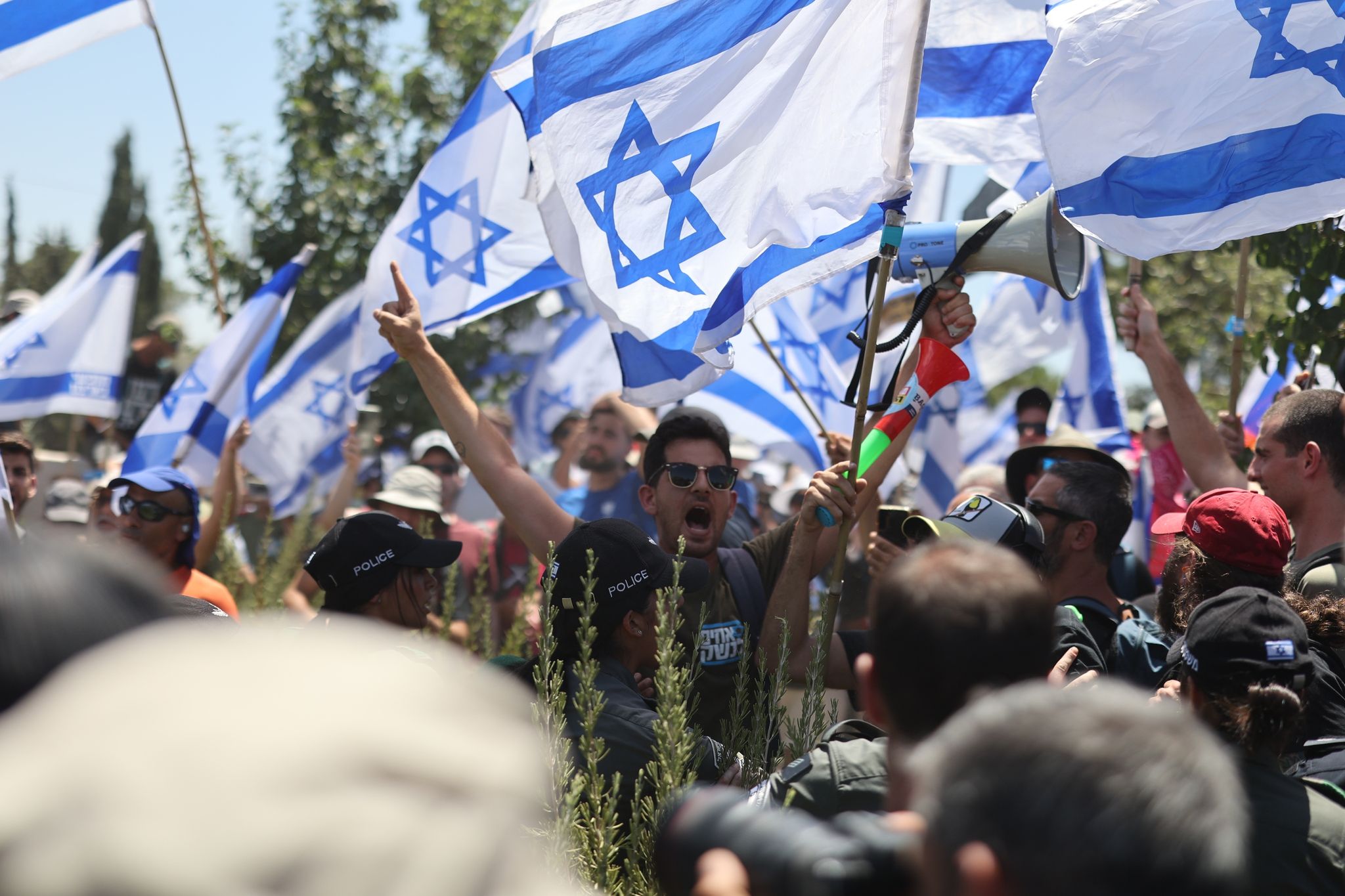 Viele offene Fragen nach Beginn des Justizumbaus in Israel