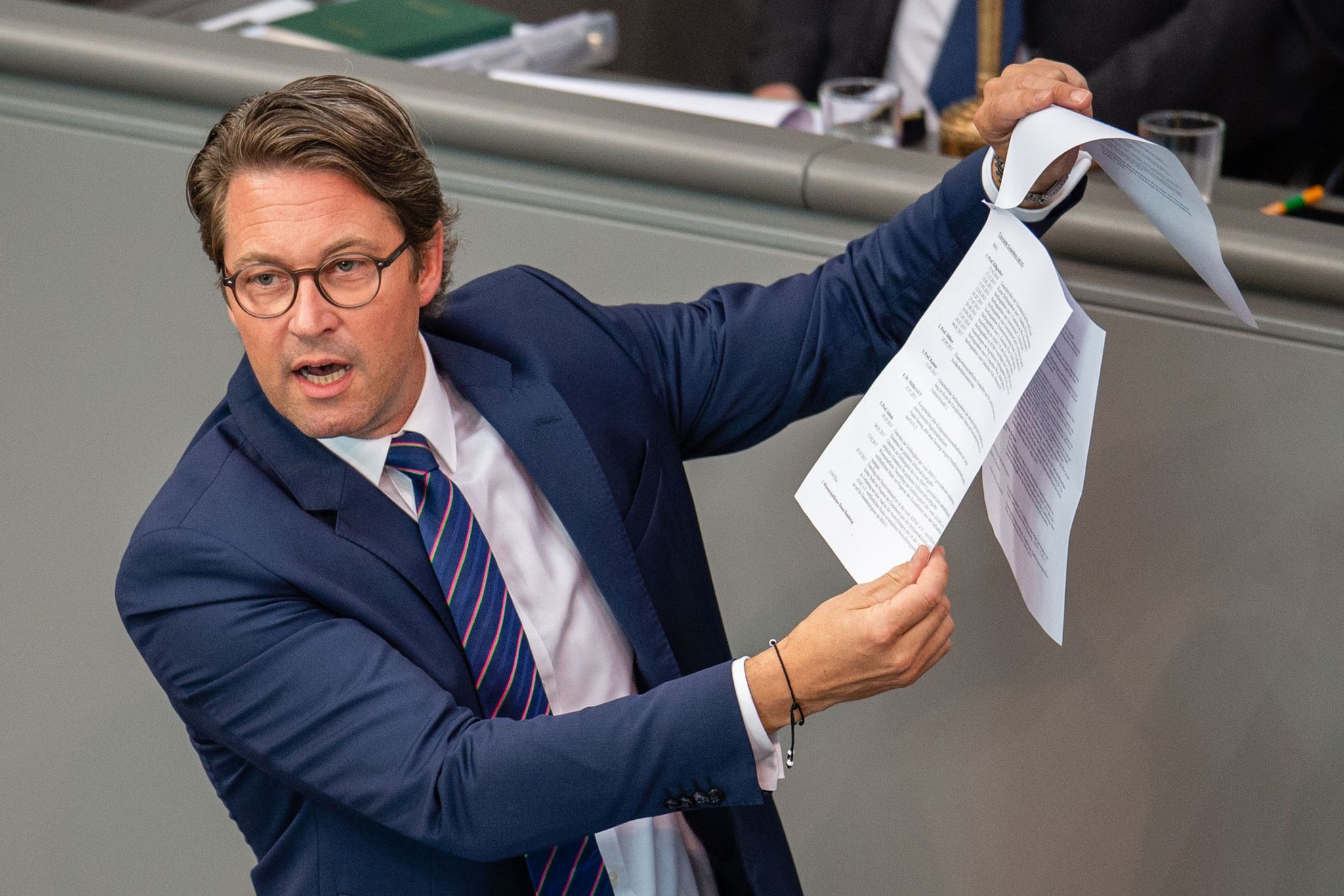 Pkw-Maut: Berlin prüft Regressforderung gegen Scheuer