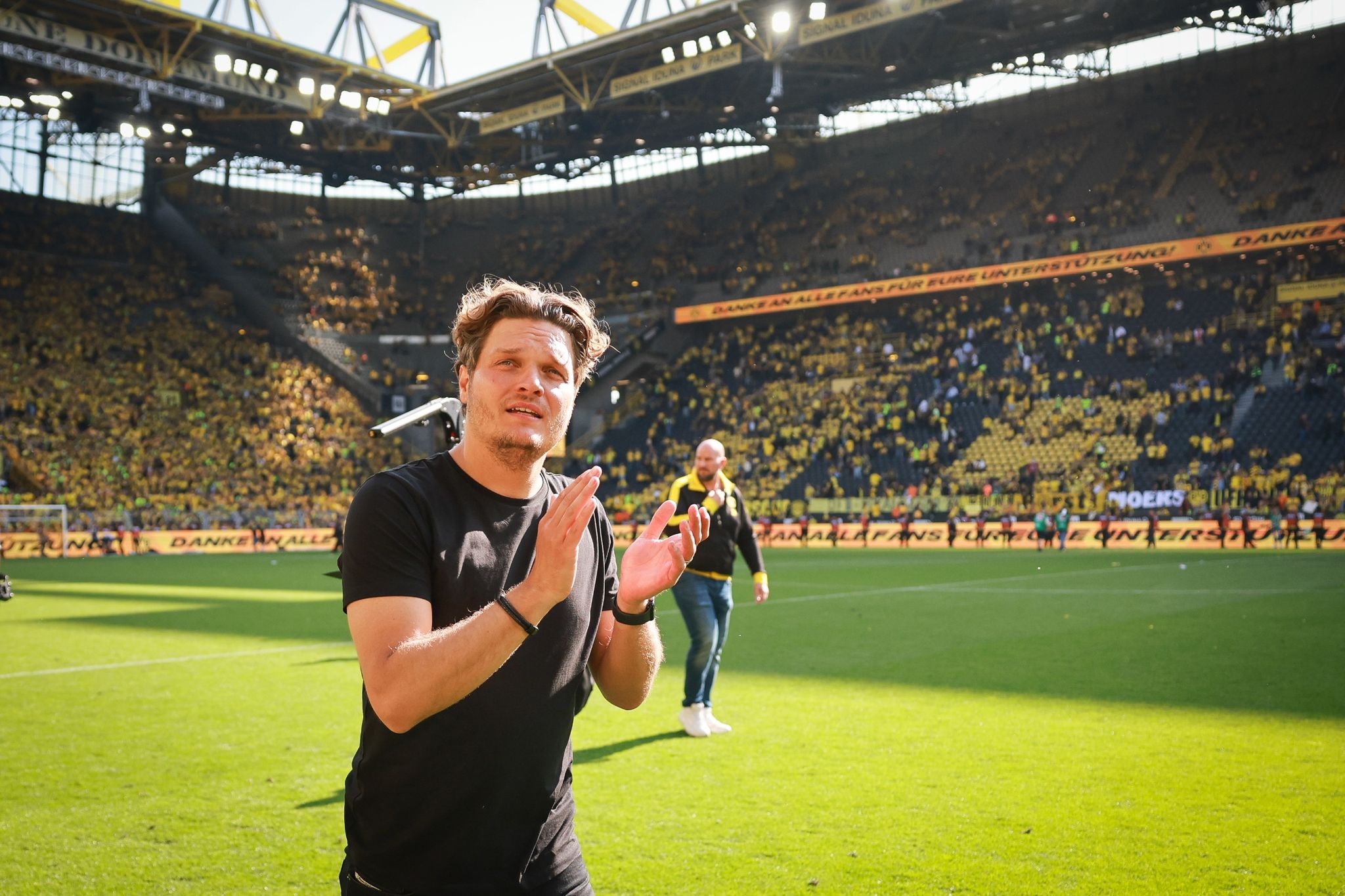 Stiller Start in nächste Titelmission: BVB im Transferstau