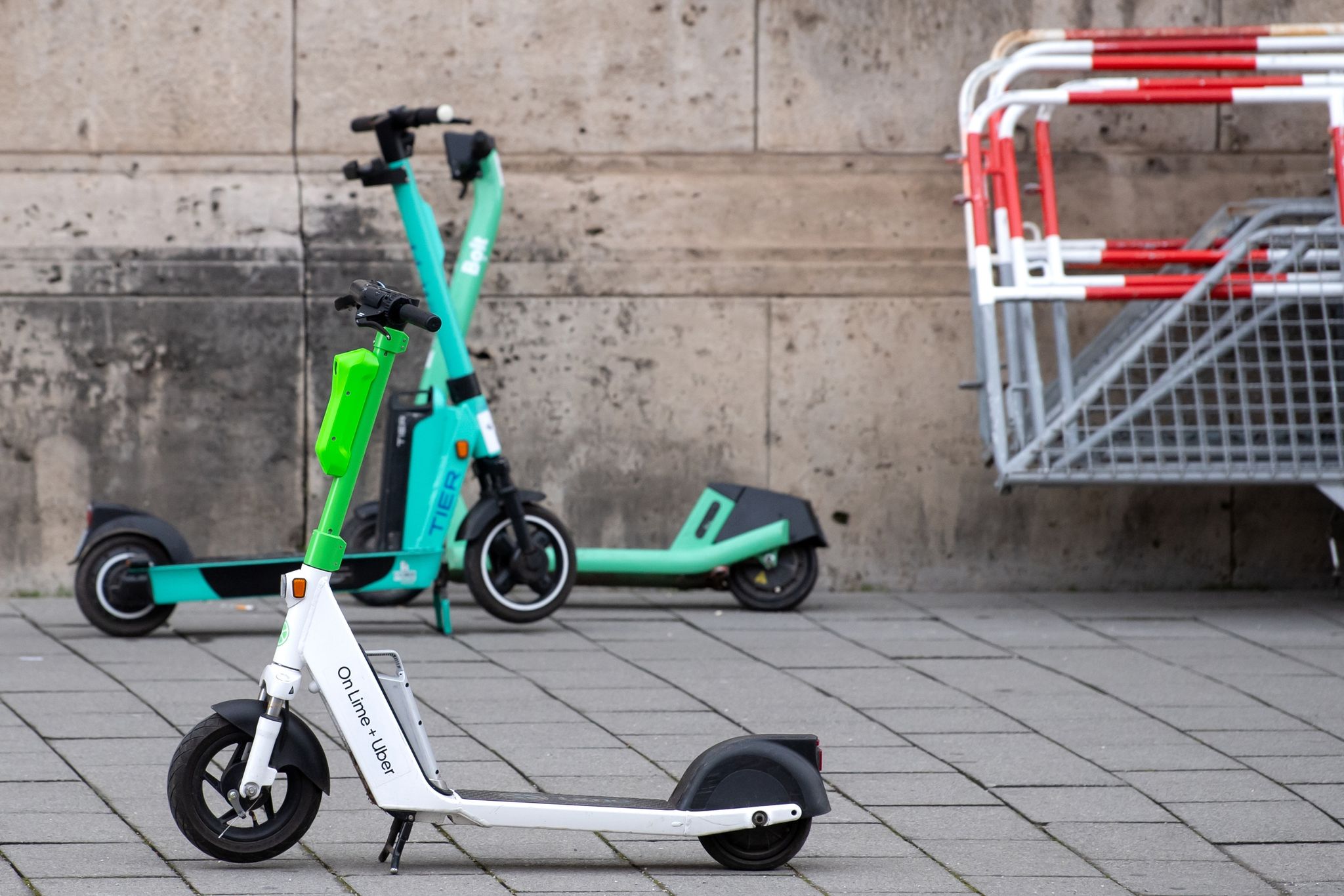 Lime-Chef: Bei E-Scooter-Problem auch Städte in der Pflicht