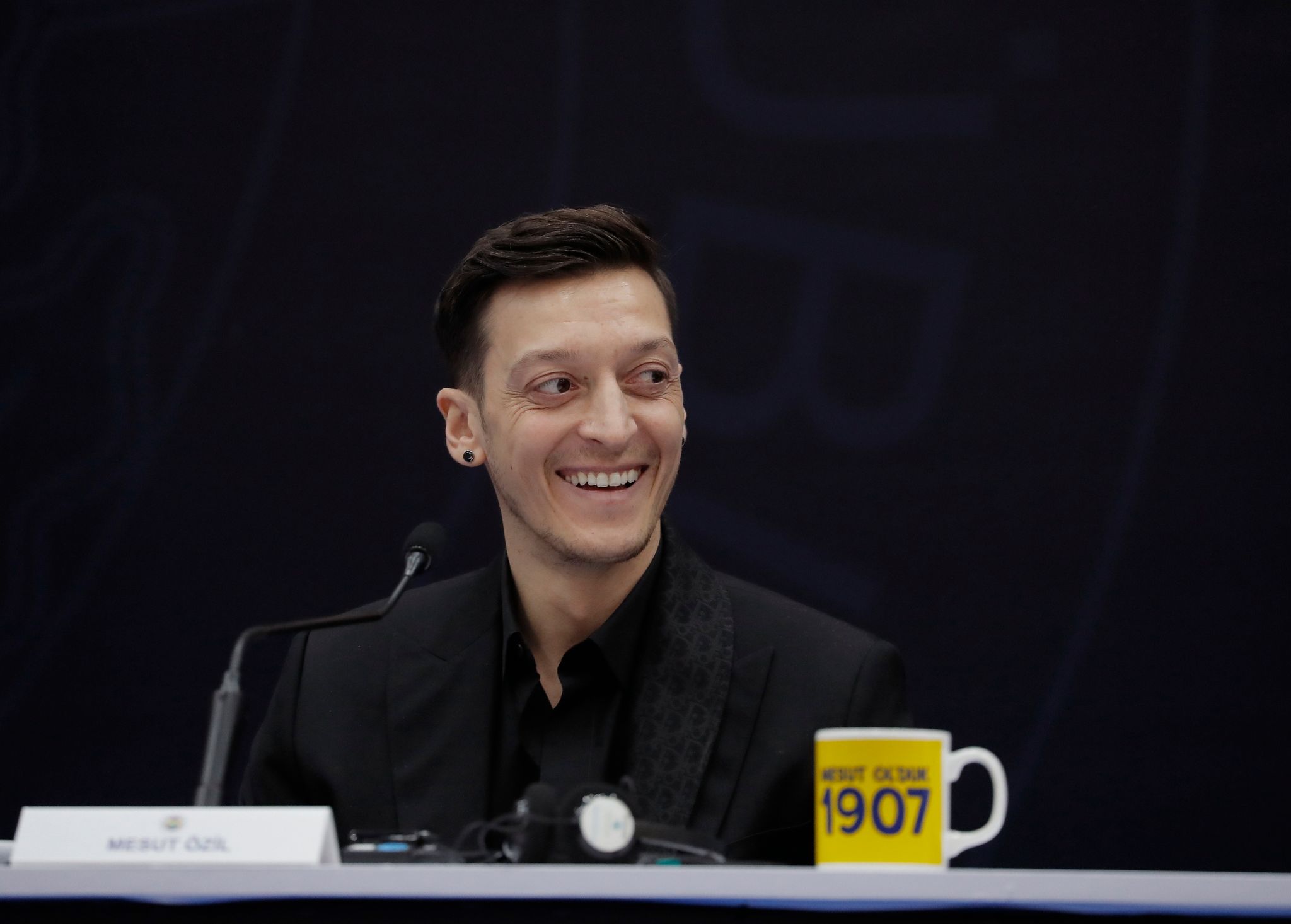 Fotos von Özil sorgen für Aufregung