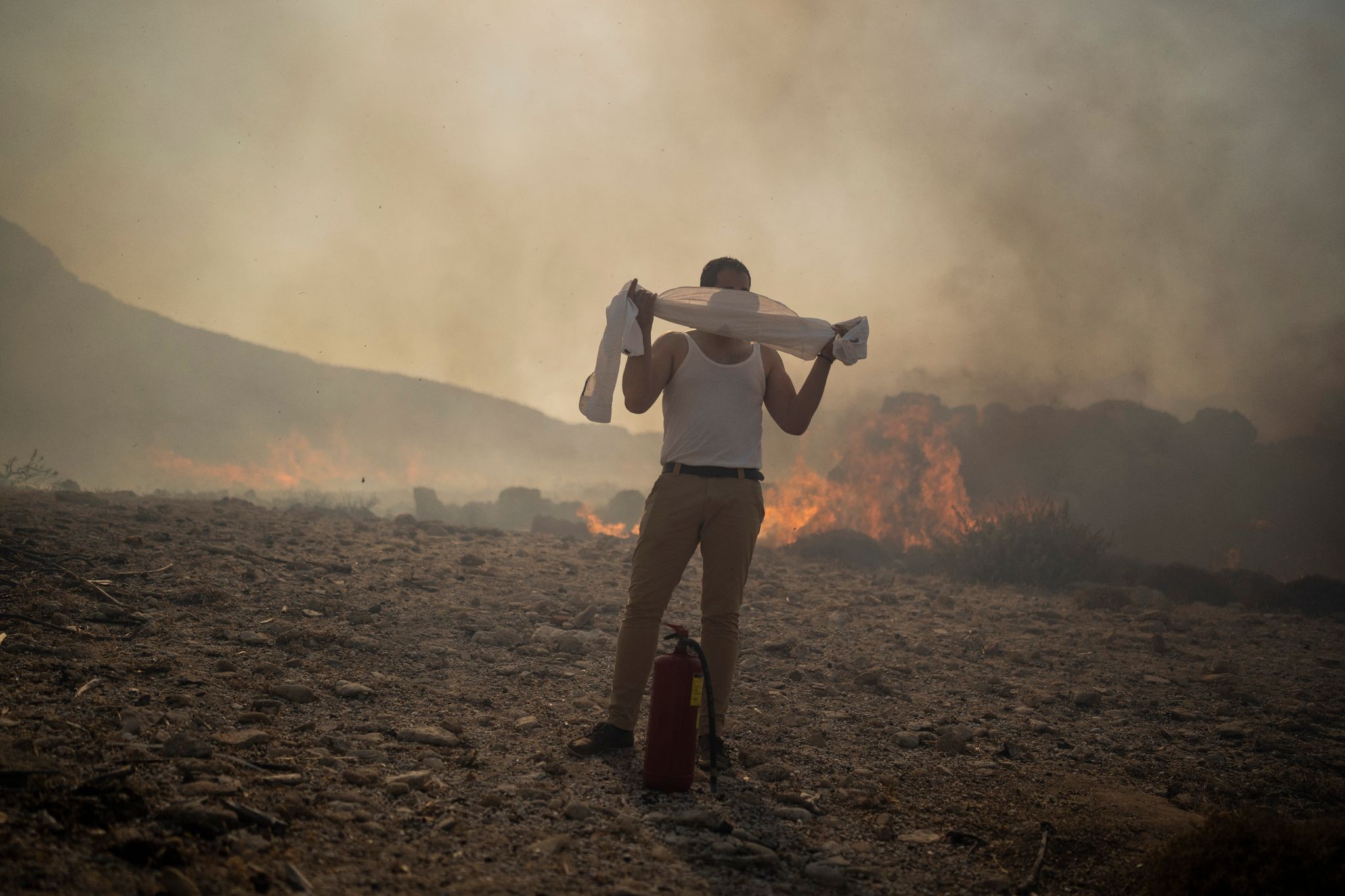 Brände auf Rhodos: Wind erschwert Löscharbeiten
