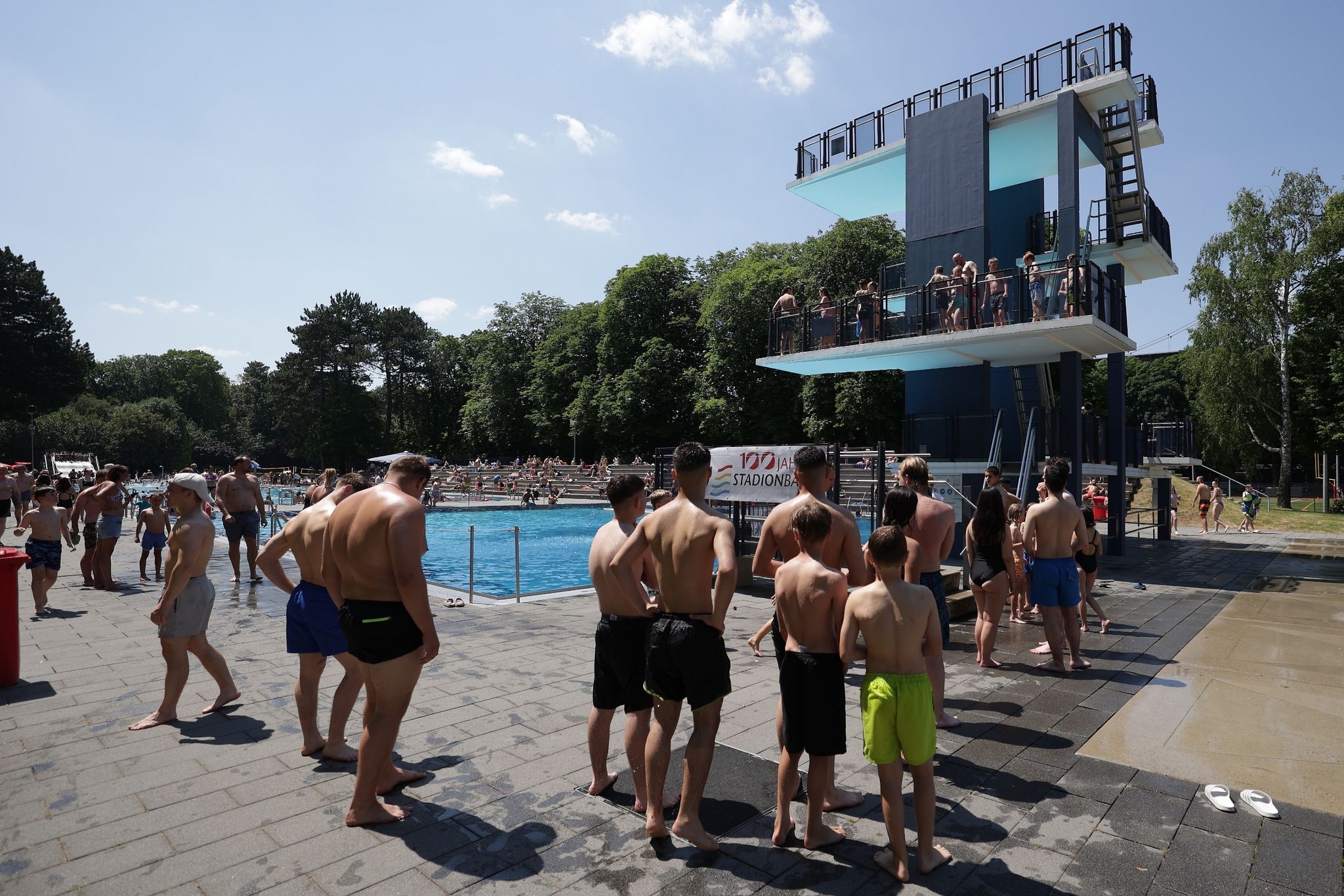 Hassliebe Freibad – Was wir dort suchen und manchmal finden