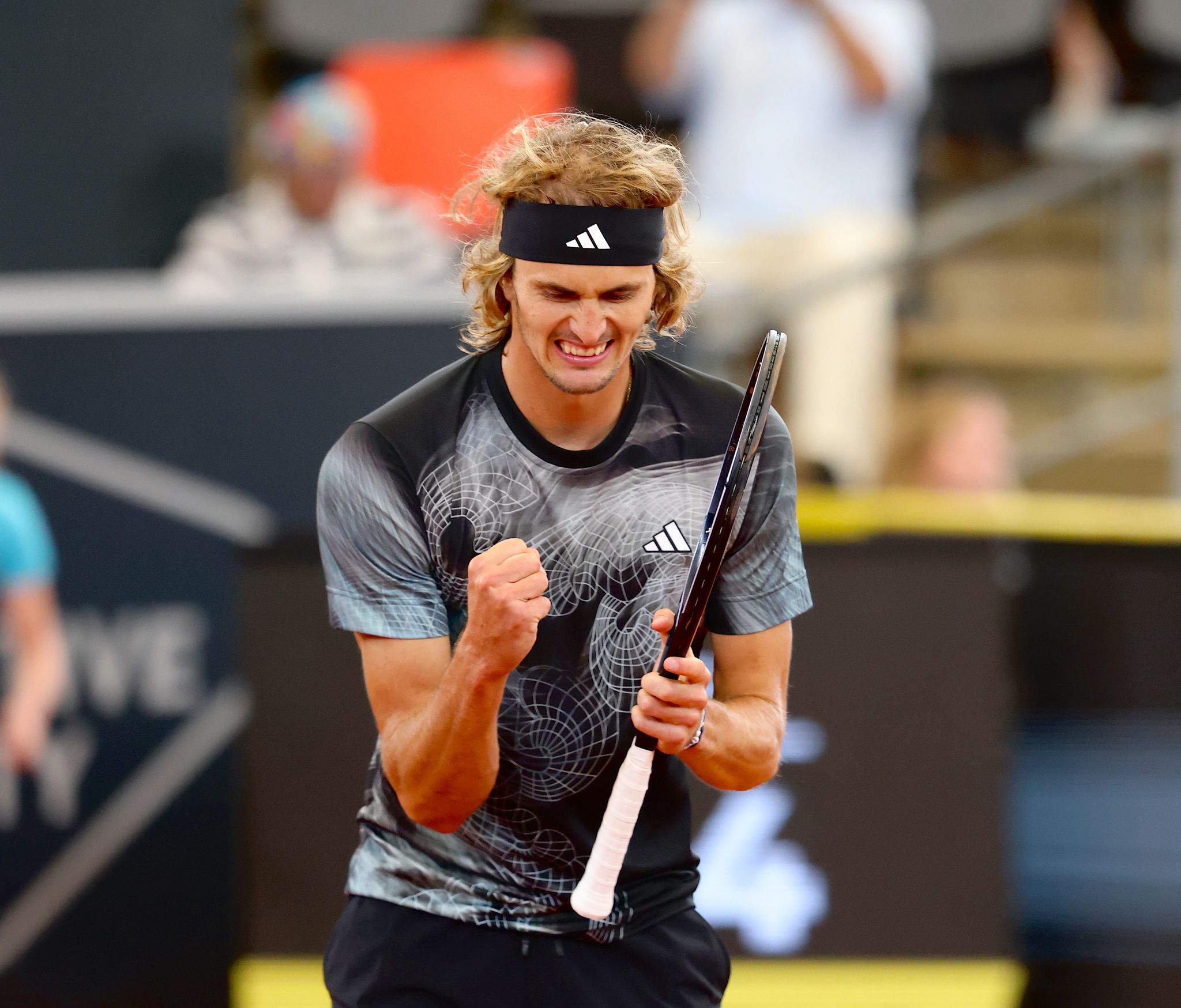 Emotionen nach Heimsieg: Zverev jubelt in Hamburg