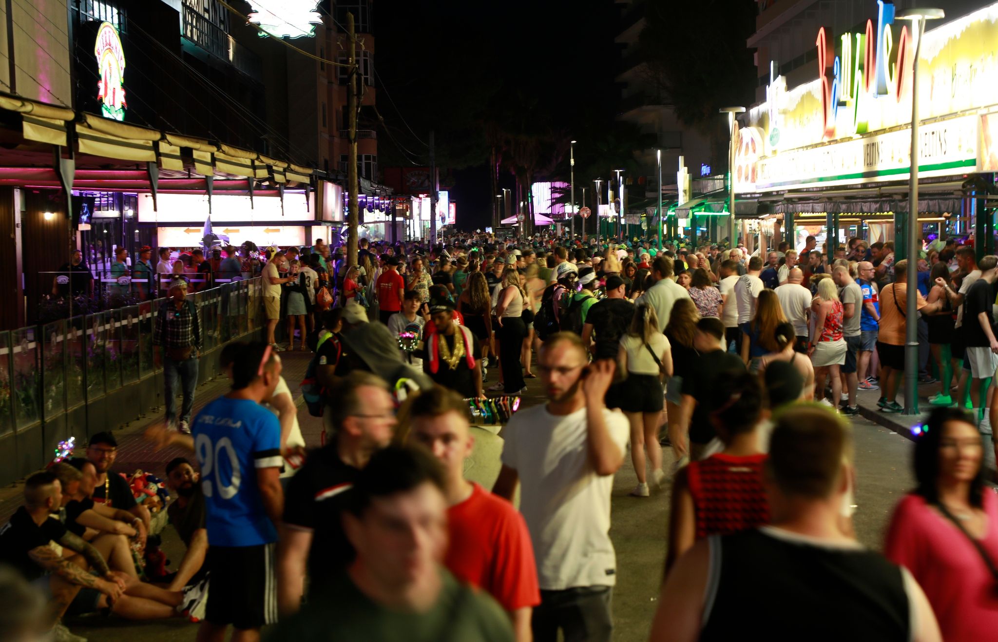 Polizei ermittelt gegen Ballermann-Türsteher