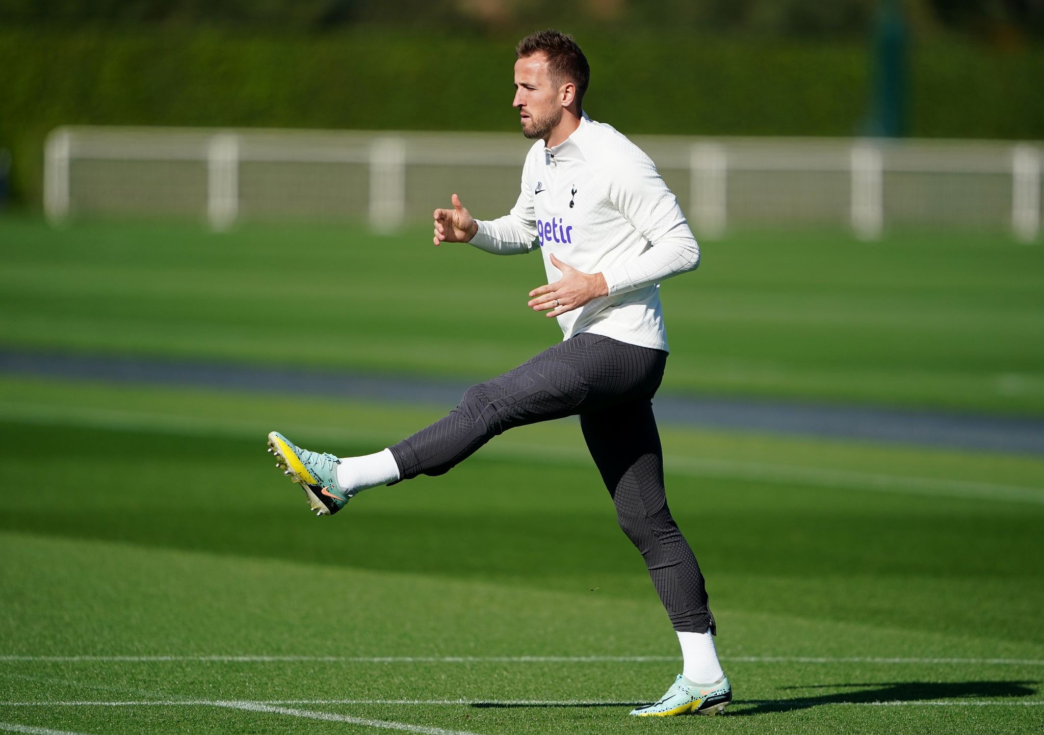 Kane erscheint bei Tottenhams Trainingsstart