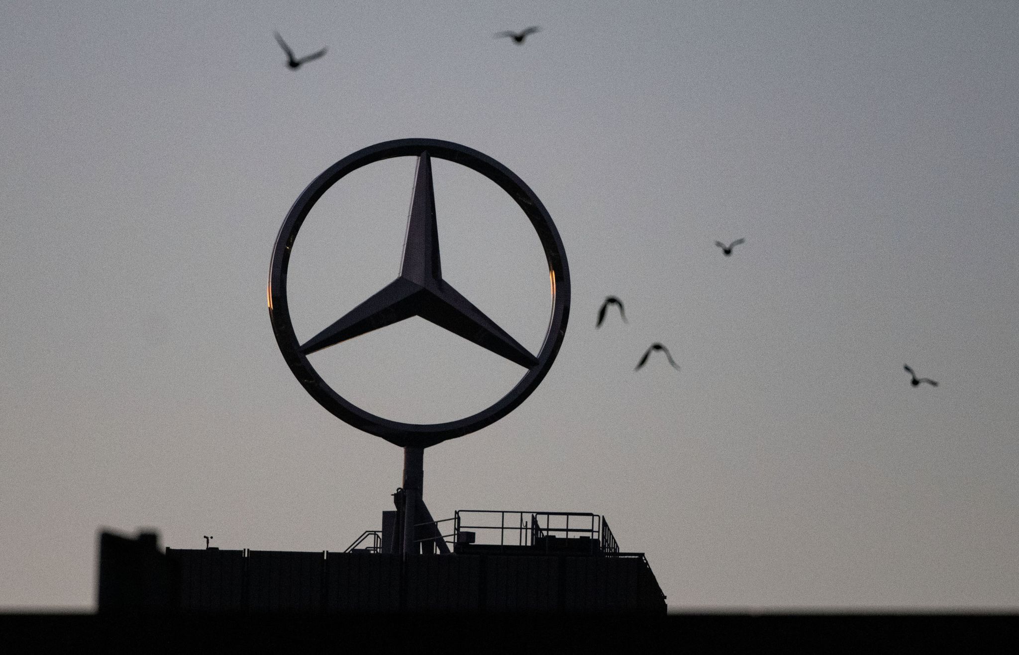 Mercedes-Benz nach erstem Halbjahr zuversichtlicher