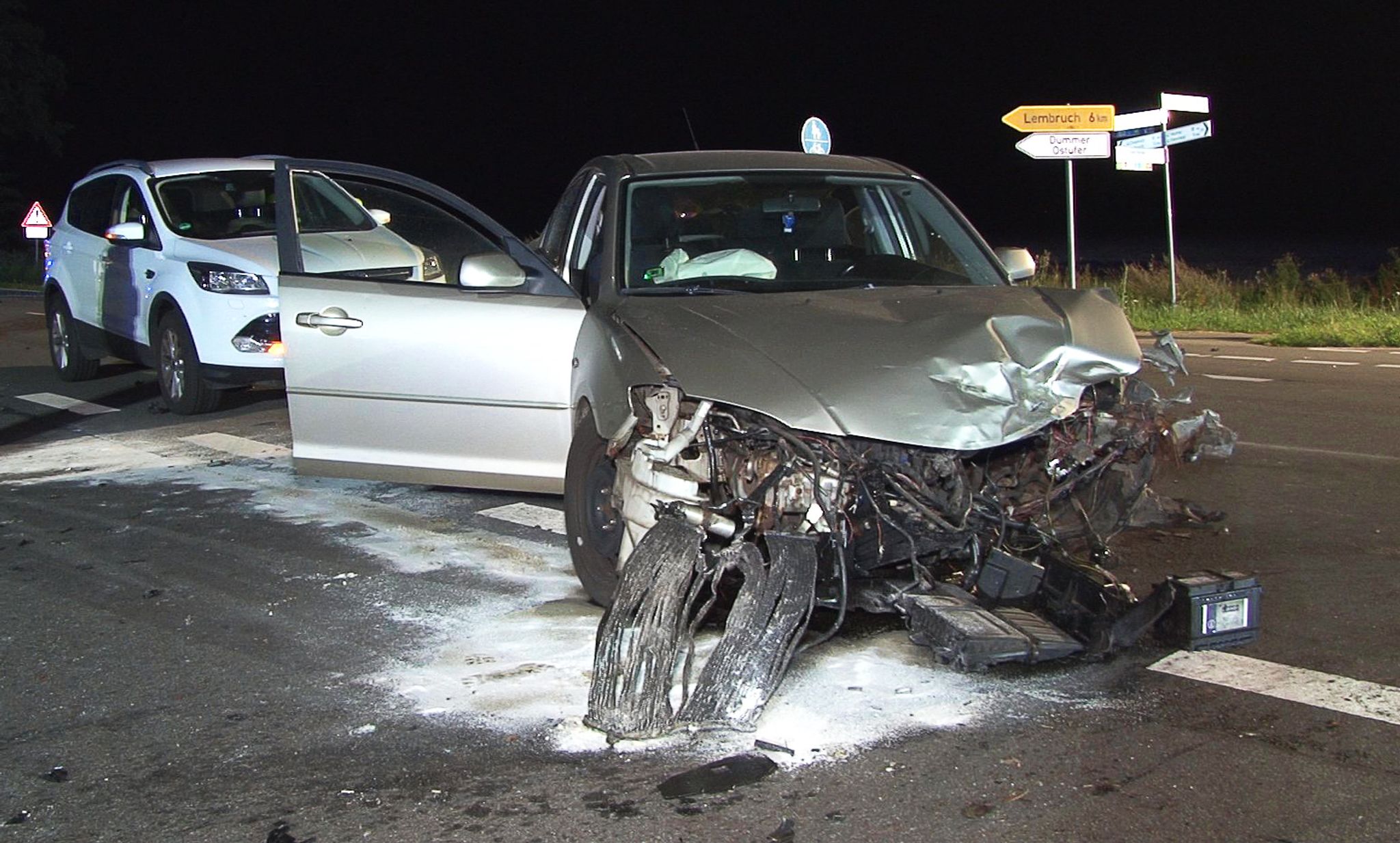 Zehn Menschen bei Autounfall in Niedersachsen verletzt