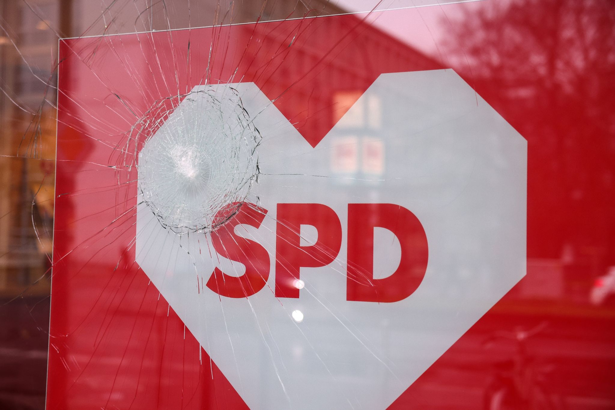 Mehr Angriffe auf Politiker und Parteien