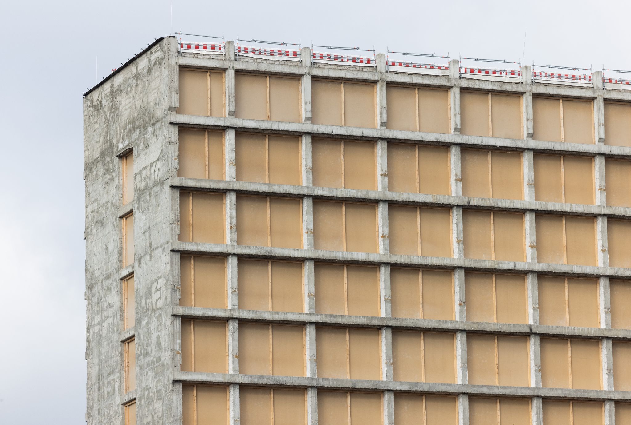 Gewerkschaft: Asbest-Belastung in Wohnhäusern birgt Gefahr