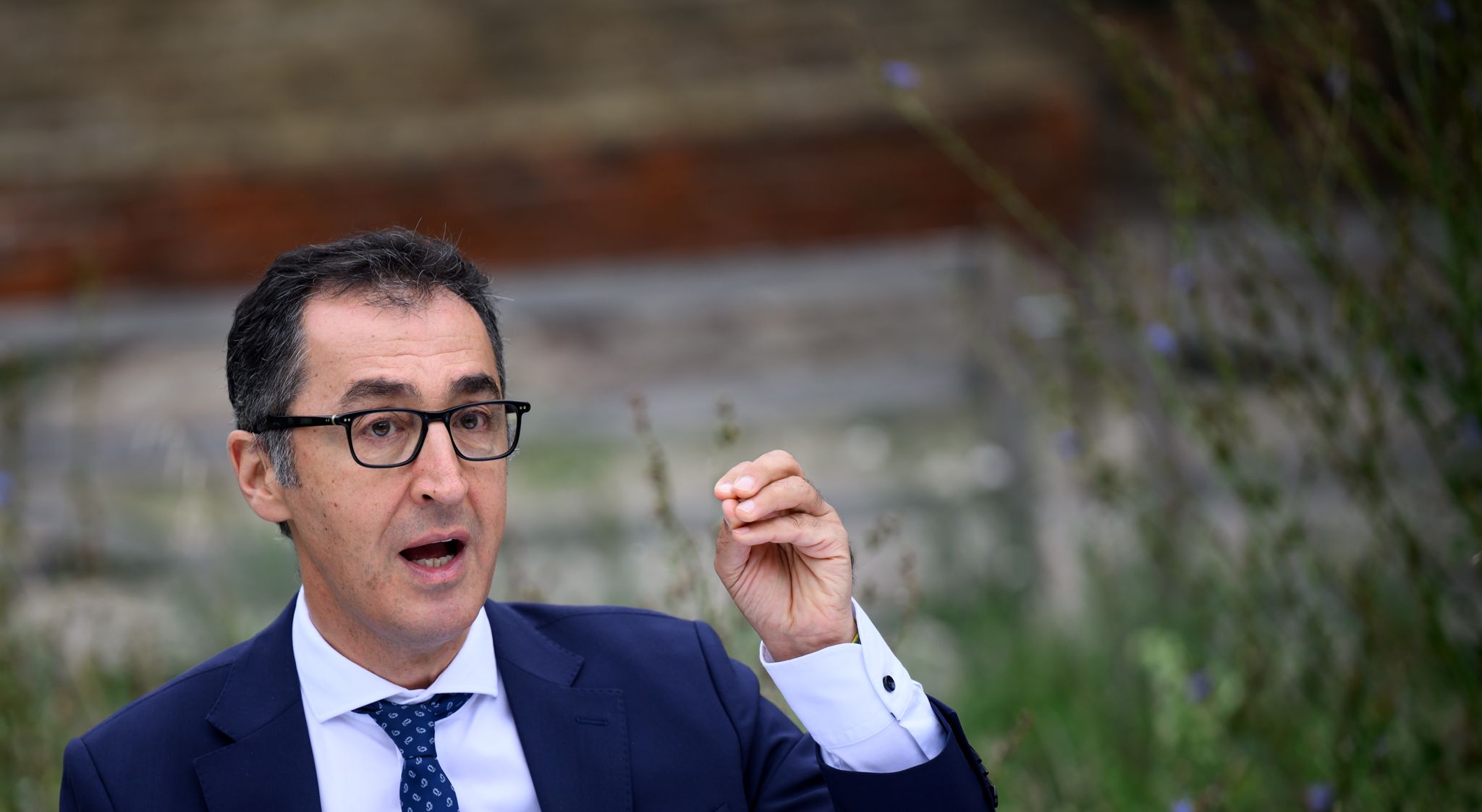 Özdemir: Klimakrise macht Ernten zu Lotteriespiel