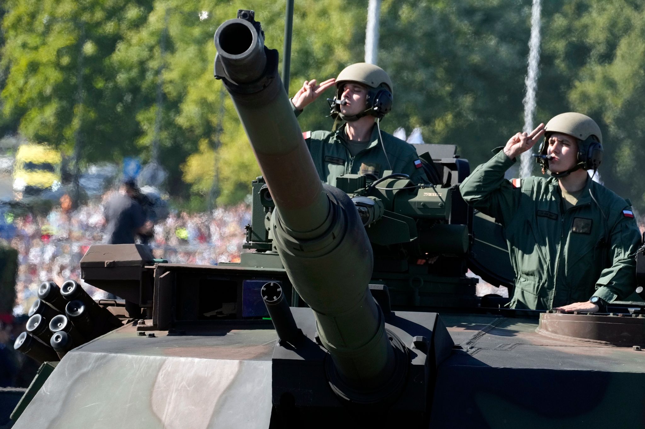 Frontstaat Polen demonstriert mit Militärparade Stärke