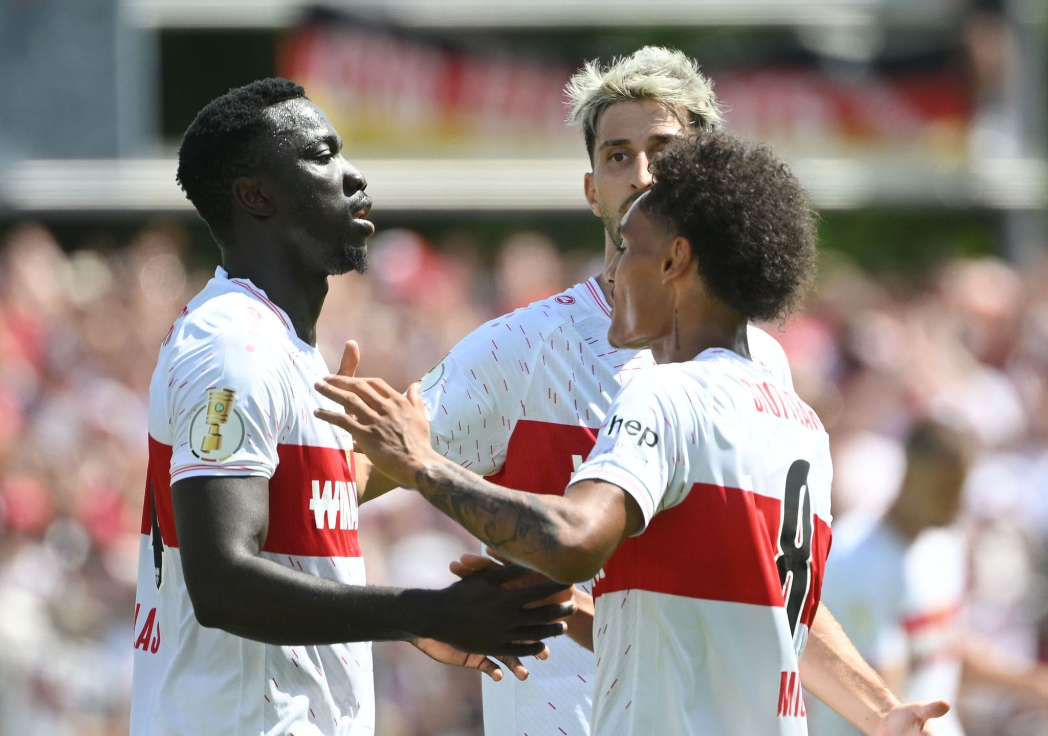 Bremen fliegt – Stuttgart und BVB weiter