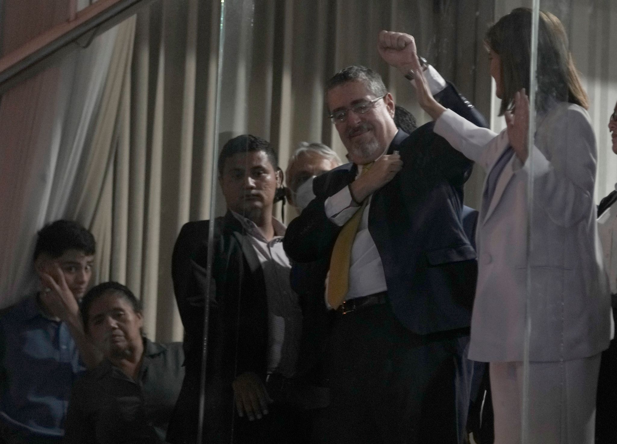 Guatemala: Arévalos Sieg bestätigt, Partei suspendiert