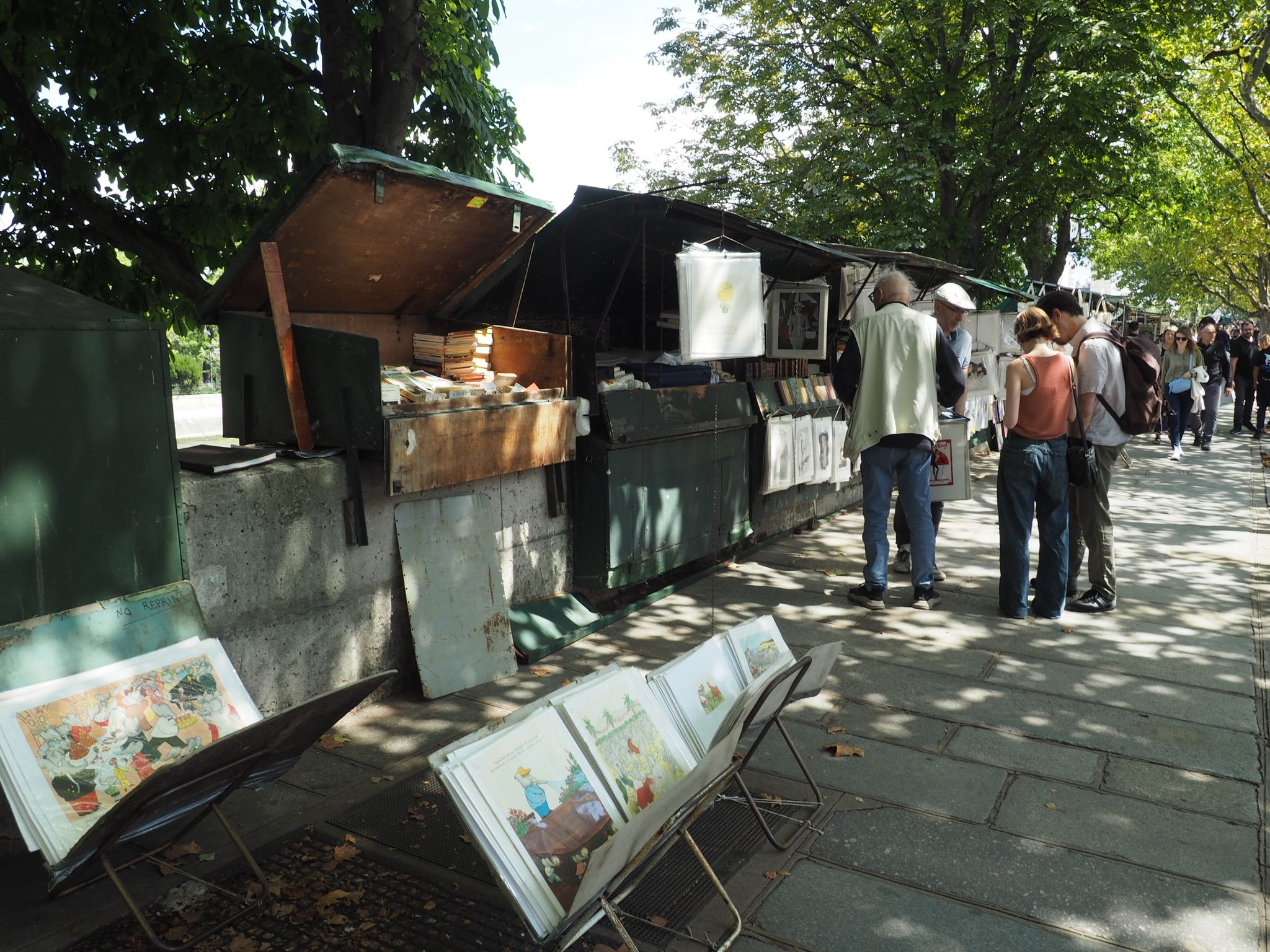 Streit um Pariser Bücherstände und Olympia