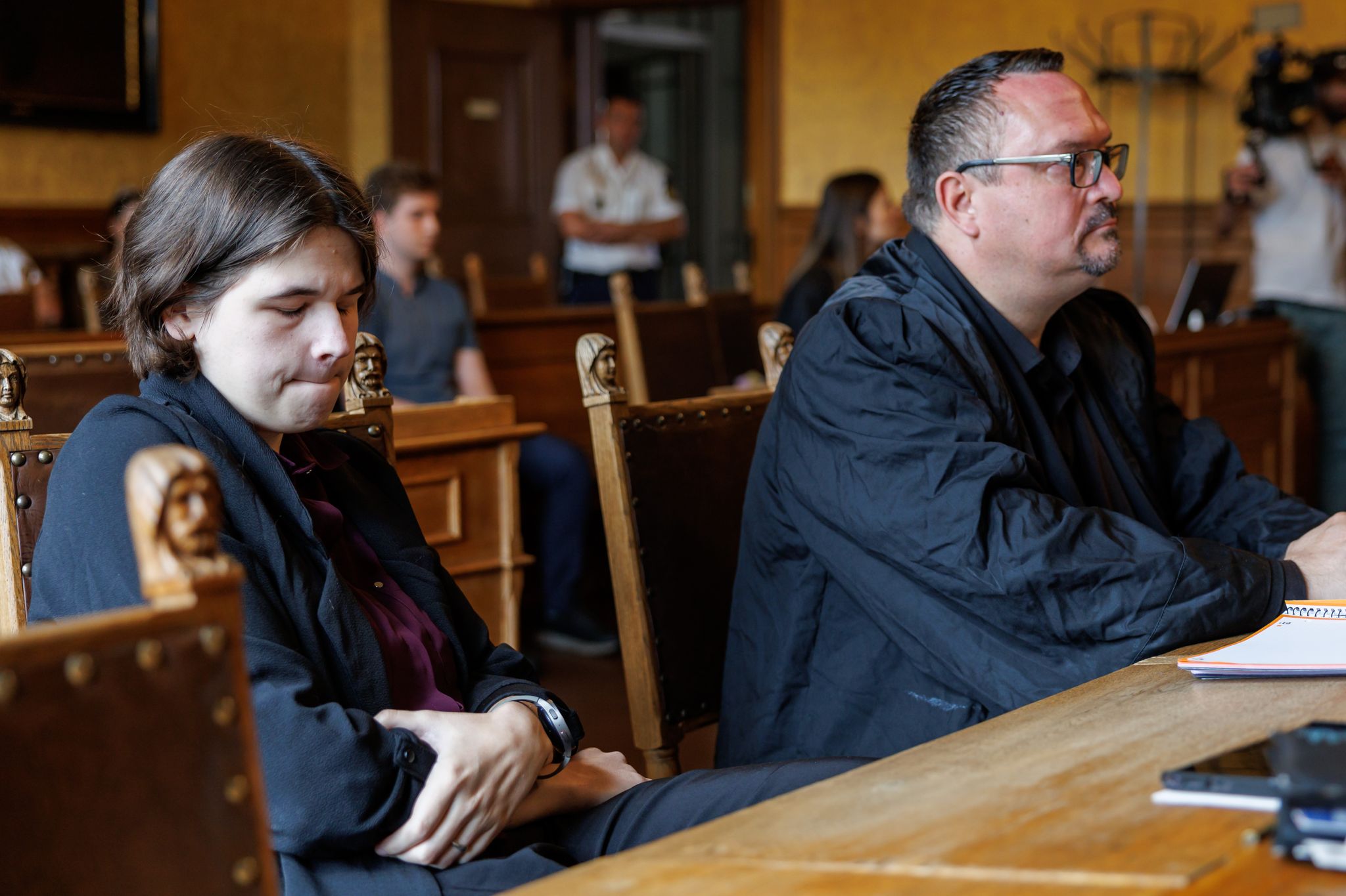 Impfschaden-Prozess: Gericht fordert Gutachten ein