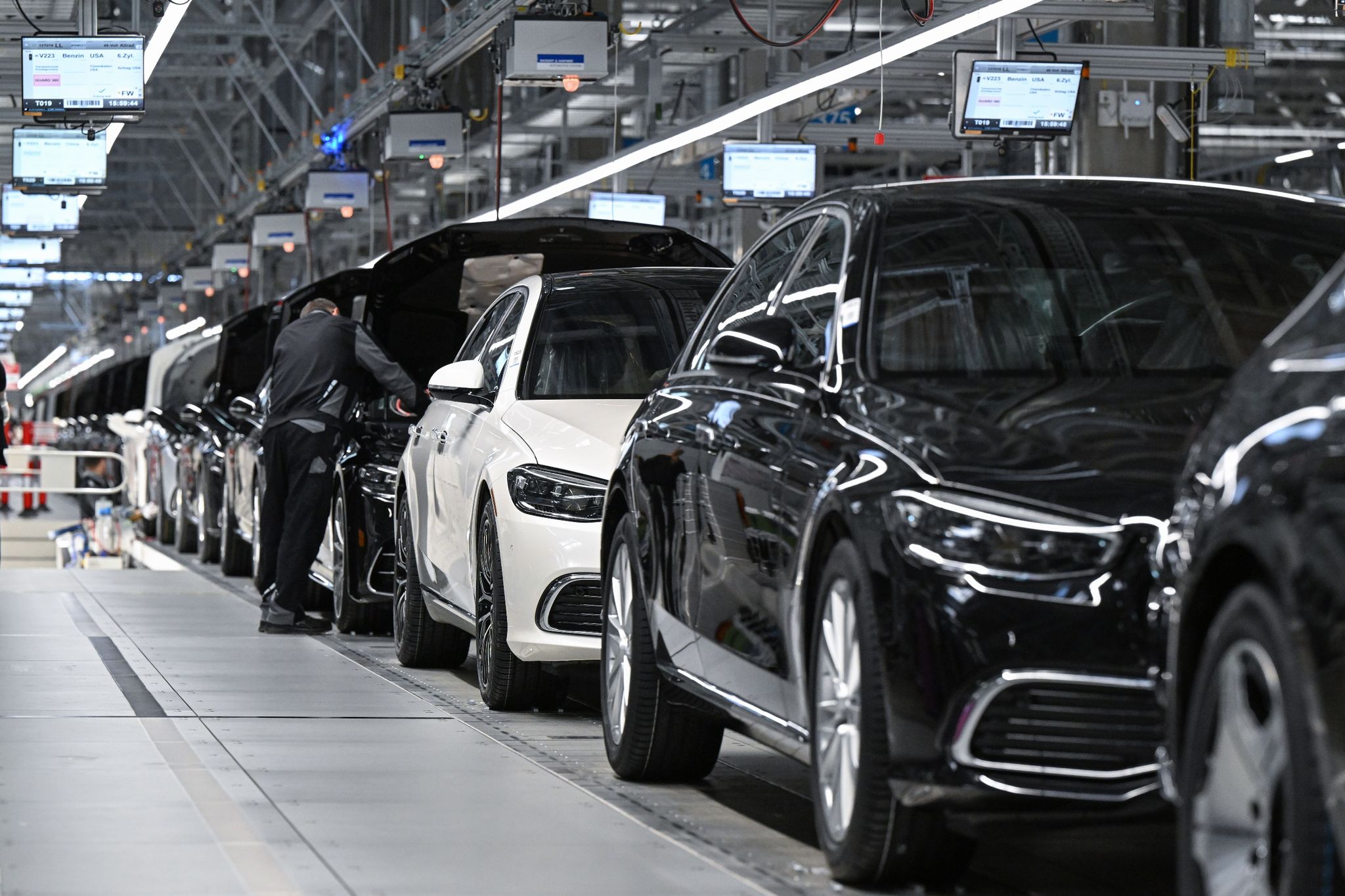 Studie: Autobauer wachsen – Herausforderungen in Sicht