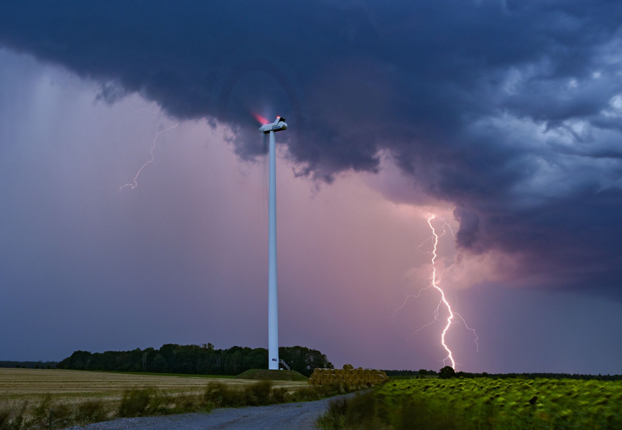 Gewitter in Deutschland – Bahnverkehr in Erfurt gestoppt