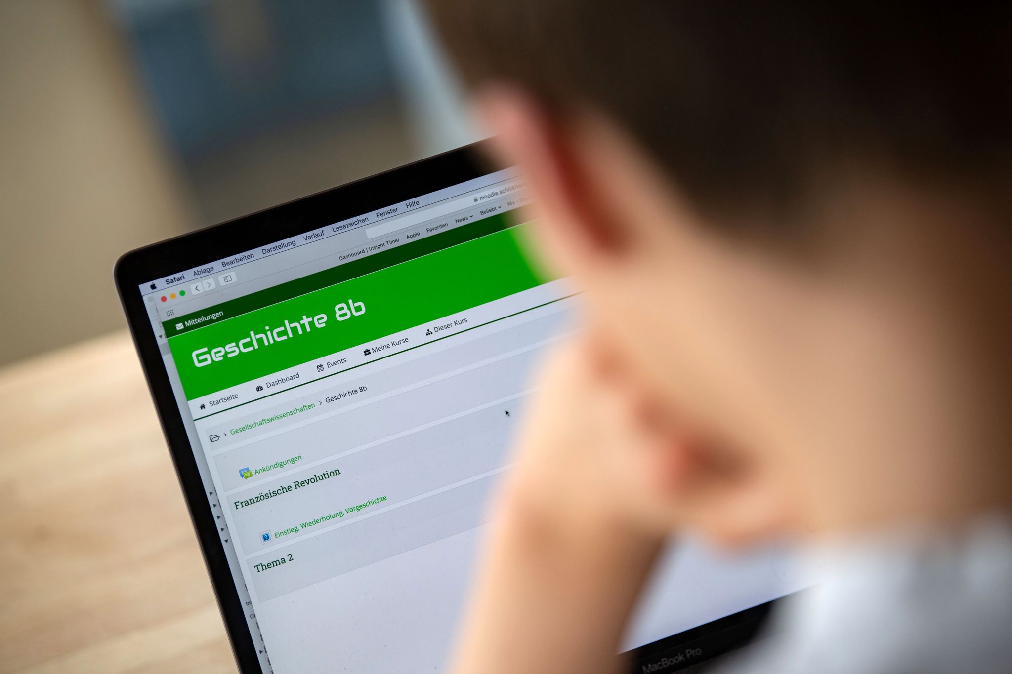 Umfrage: Schüler nervt schlechtes WLAN mehr als Lehrermangel