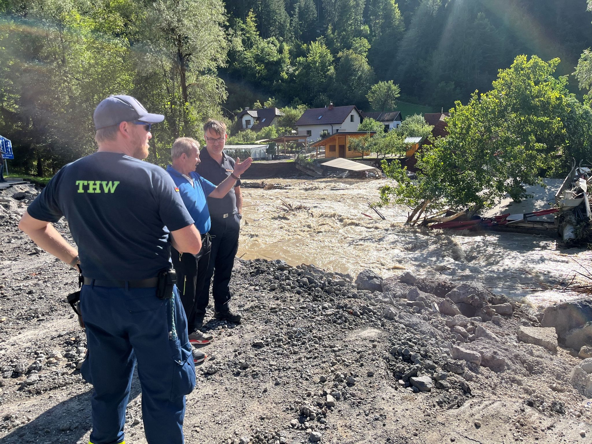 Technisches Hilfswerk nimmt Arbeit in Slowenien auf