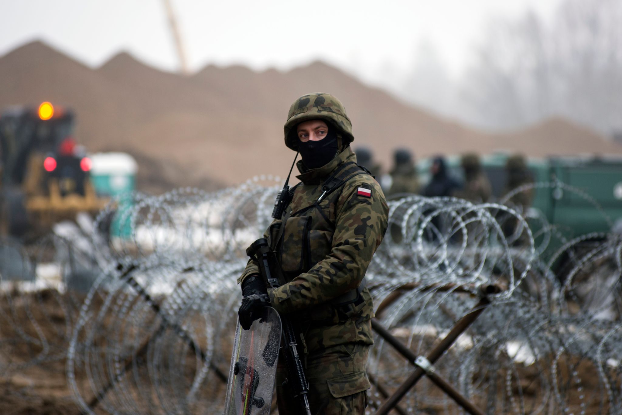 Polen verstärkt Truppen an Grenze zu Belarus