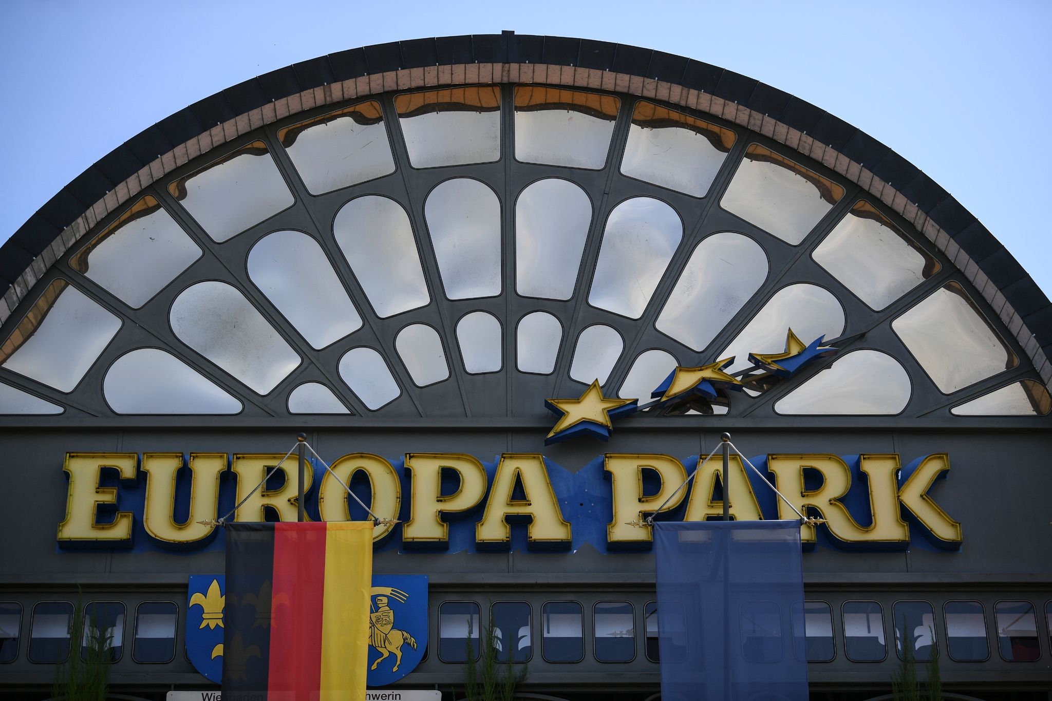 Riss in Wasserbecken – Verletzte bei Unfall in Europa-Park