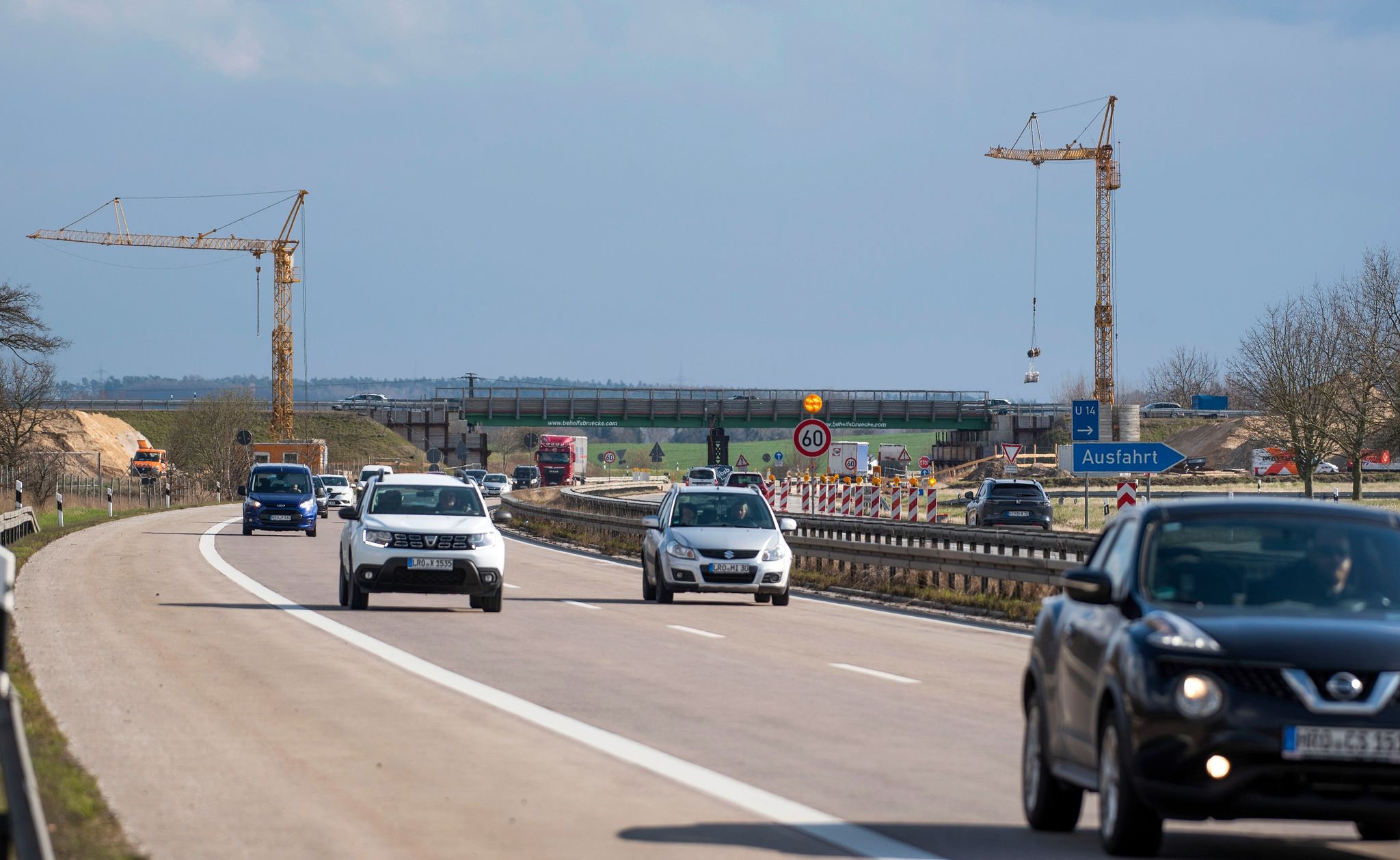 Familienvater löscht Autobrand mit acht Flaschen Bier