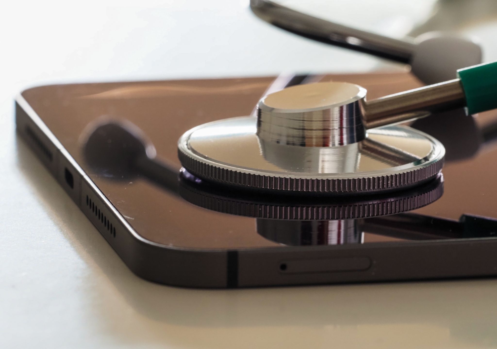 Hochschule Hof hat App zu seltenen Erkrankungen entwickelt