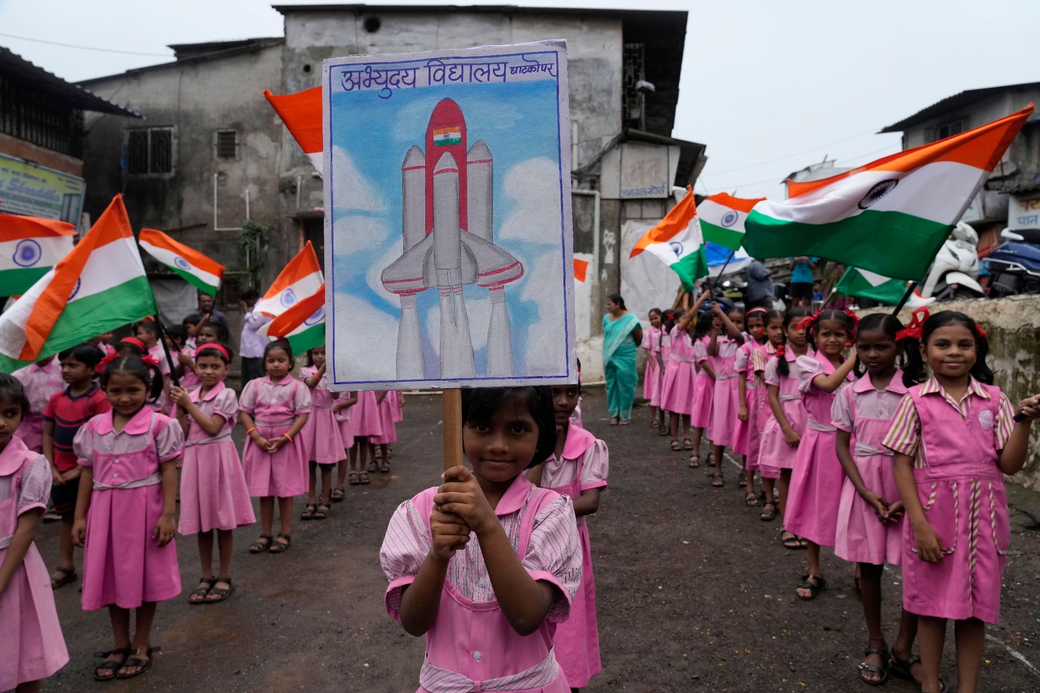 «Indien ist auf dem Mond» – Sanfte Landung ist geglückt