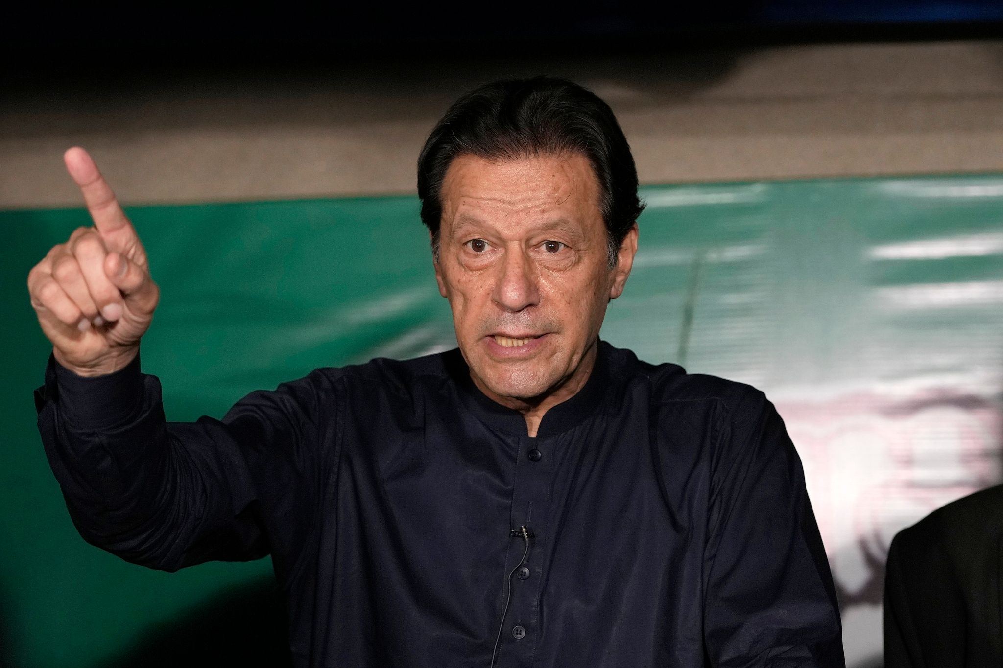 Pakistanischer Oppositionsführer Khan nach Urteil verhaftet